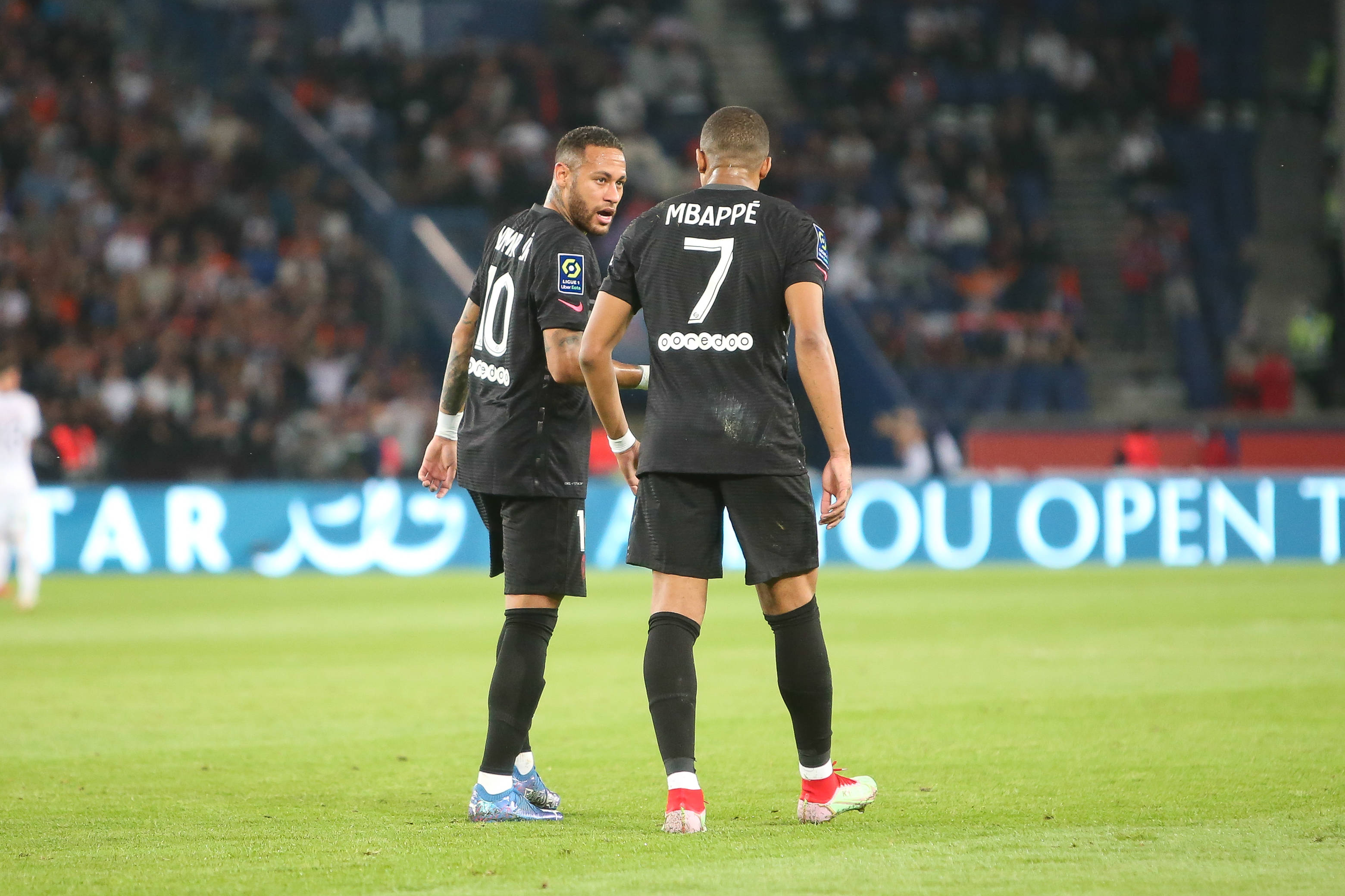 Kylian Mbappe wrócił do incydentu z Neymarem. Francuz zdradził, co wtedy powiedział