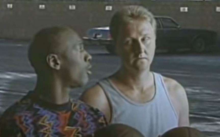 Jedna z najpopularniejszych reklam w historii amerykańskiego sportu. Dwie legendy w akcji [WIDEO]