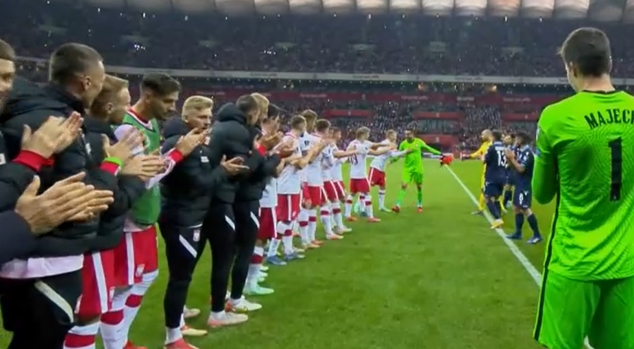 Wzruszające pożegnanie Łukasza Fabiańskiego! Wyjątkowe chwile, szpaler i łzy [WIDEO]