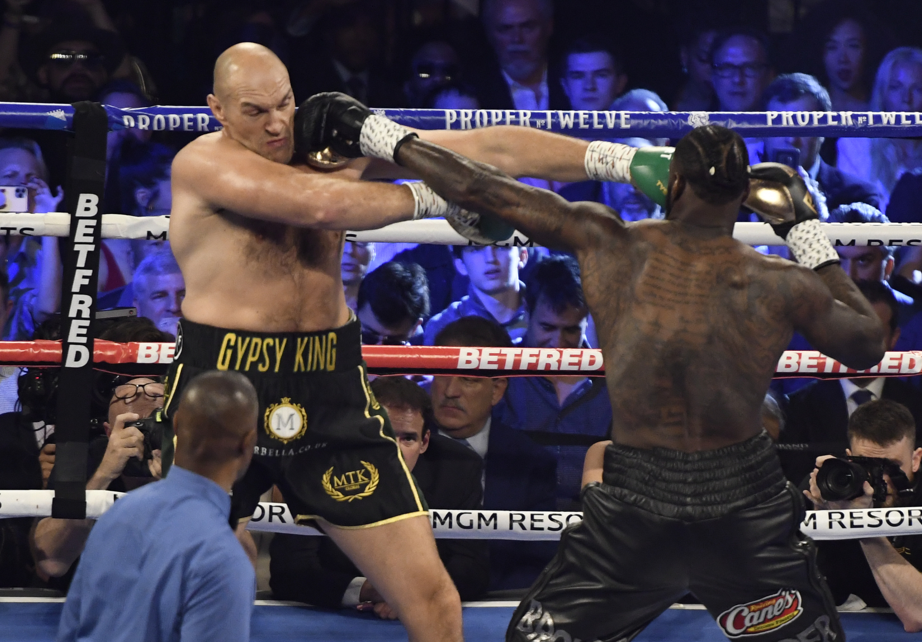 Tyson Fury zakpił z Deontaya Wildera. Amerykański bokser został ośmieszony