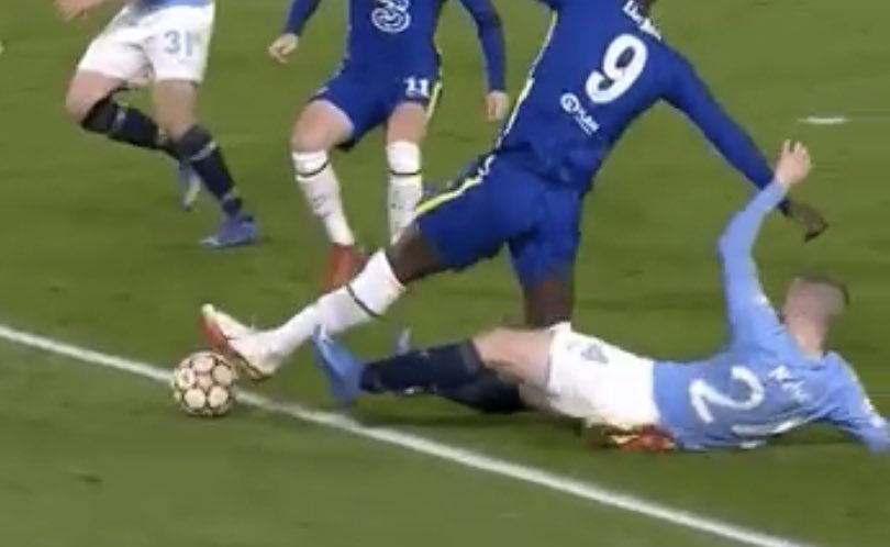 Kontuzja Romelu Lukaku. Napastnik Chelsea po tym starciu musiał opuścić boisko [WIDEO]