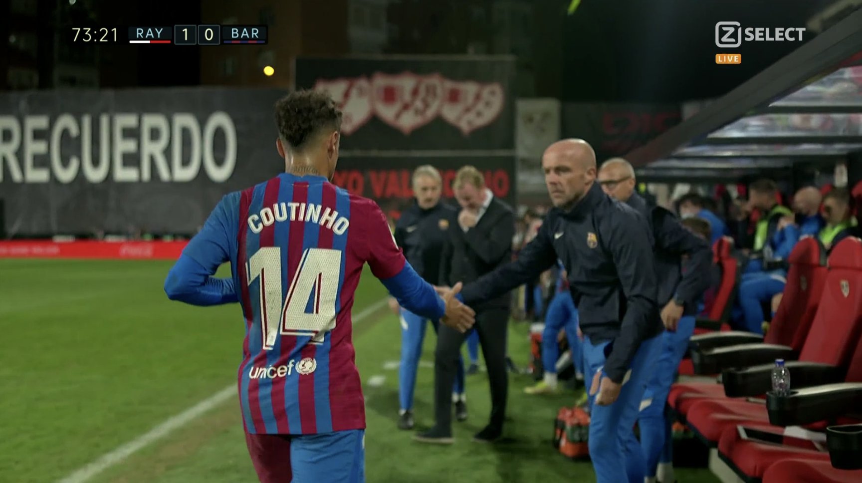 Twitter bez litości dla FC Barcelony. "On po prostu jest najgorszym piłkarzem w tej drużynie"