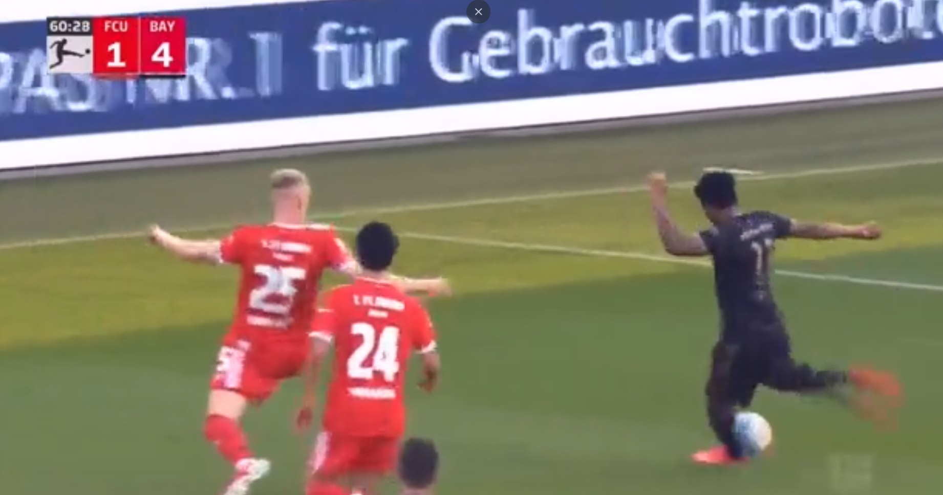 Szalony mecz i zwycięstwo Bayernu Monachium. Siedem goli w Berlinie, show Roberta Lewandowskiego [WIDEO]