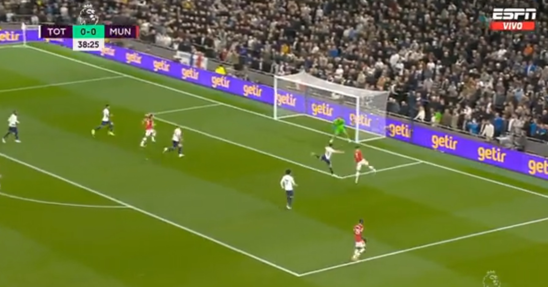 Manchester United zmazał plamę po blamażu z Liverpoolem. Piękny gol i asysta Cristiano Ronaldo [WIDEO]