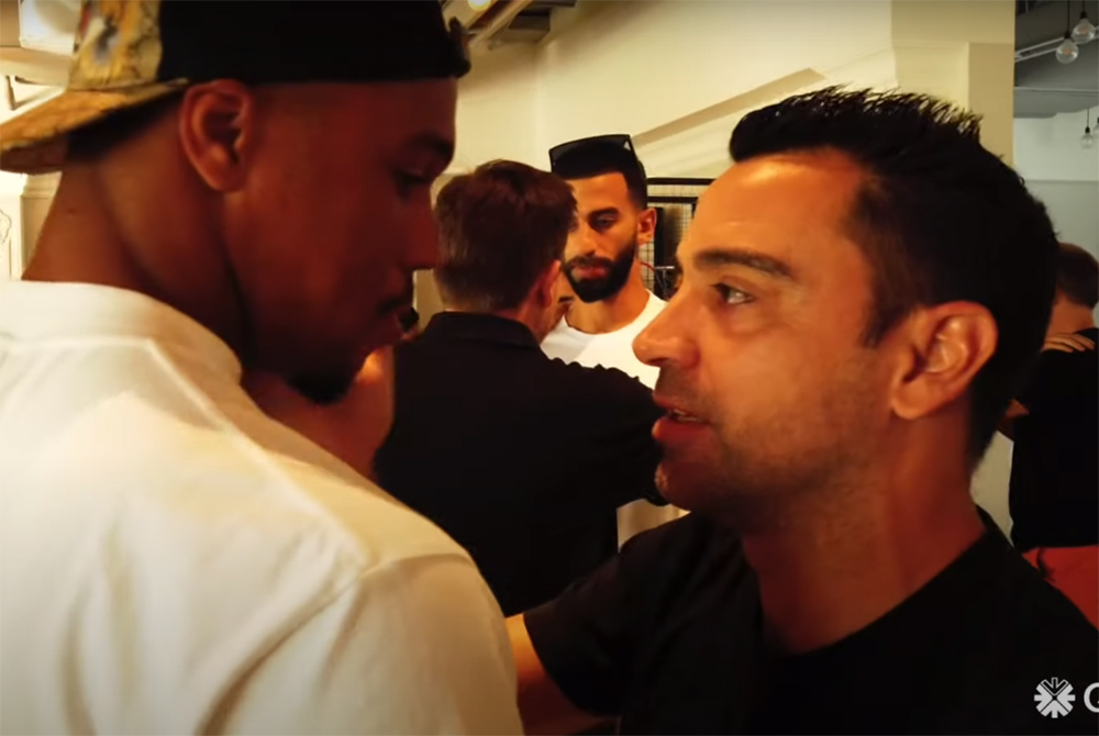 Xavi pożegnał się z piłkarzami Al Sadd. Pojawiły się łzy [WIDEO]