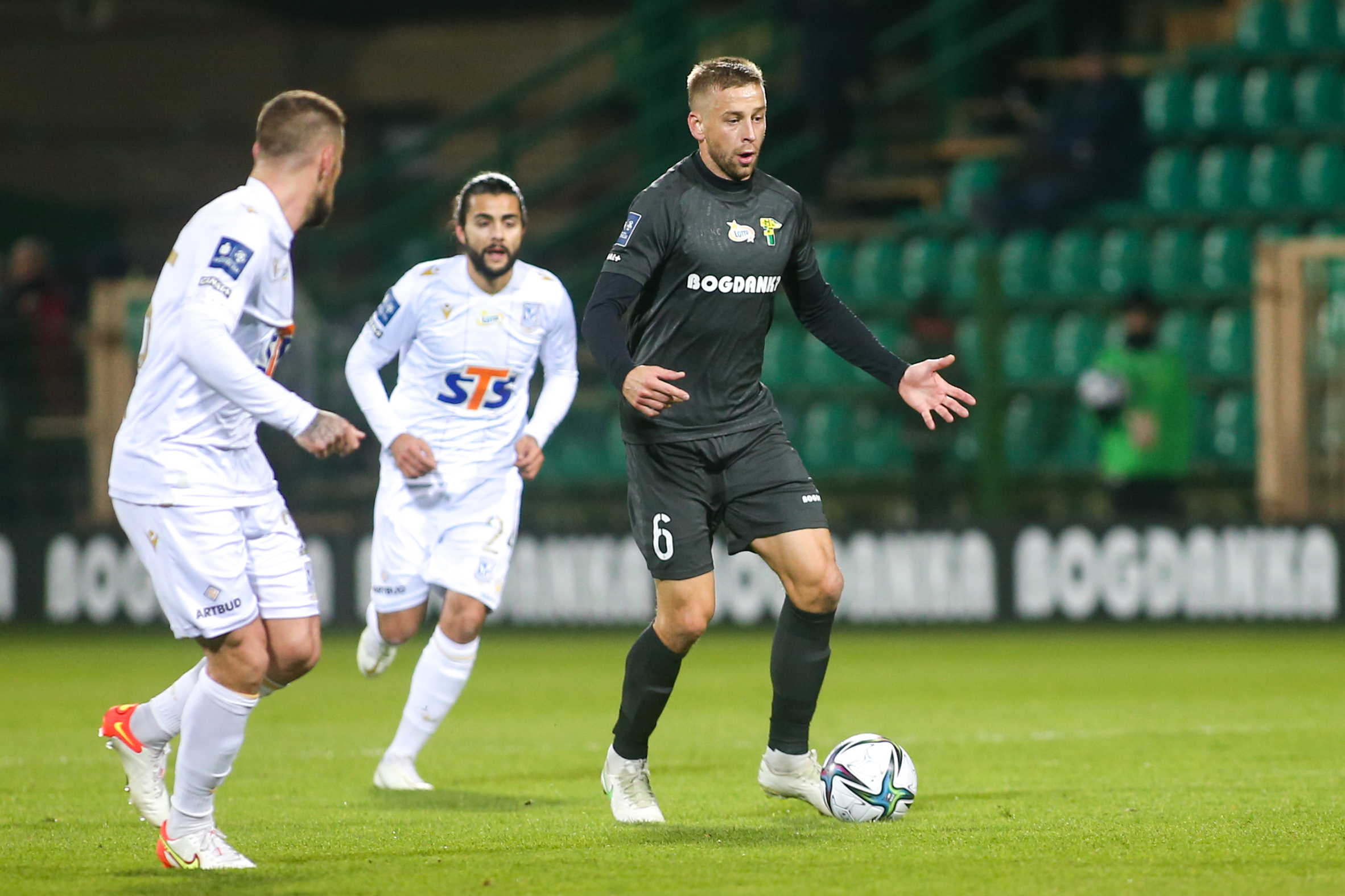 Janusz Gol pełen respektu dla Lecha Poznań. "To będzie bardzo trudne spotkanie"