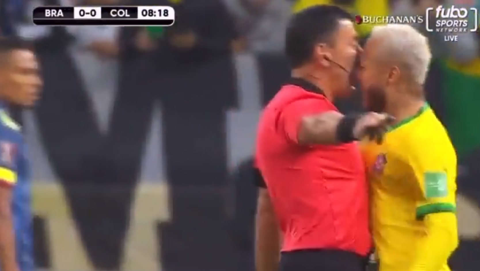 Neymar nie wytrzymał po decyzji sędziego i ruszył na arbitra. Gwiazdor przekroczył granicę? [WIDEO]