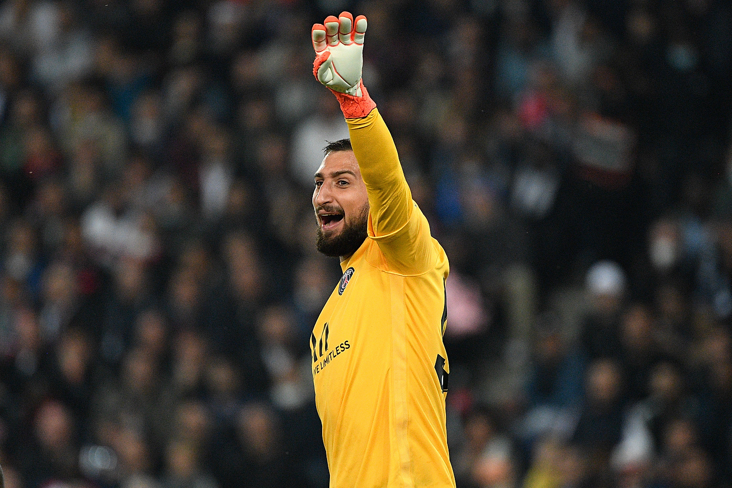 Gianluigi Donnarumma jest niezadowolony z rywalizacji z Keylorem Navasem. "To mnie niepokoi"