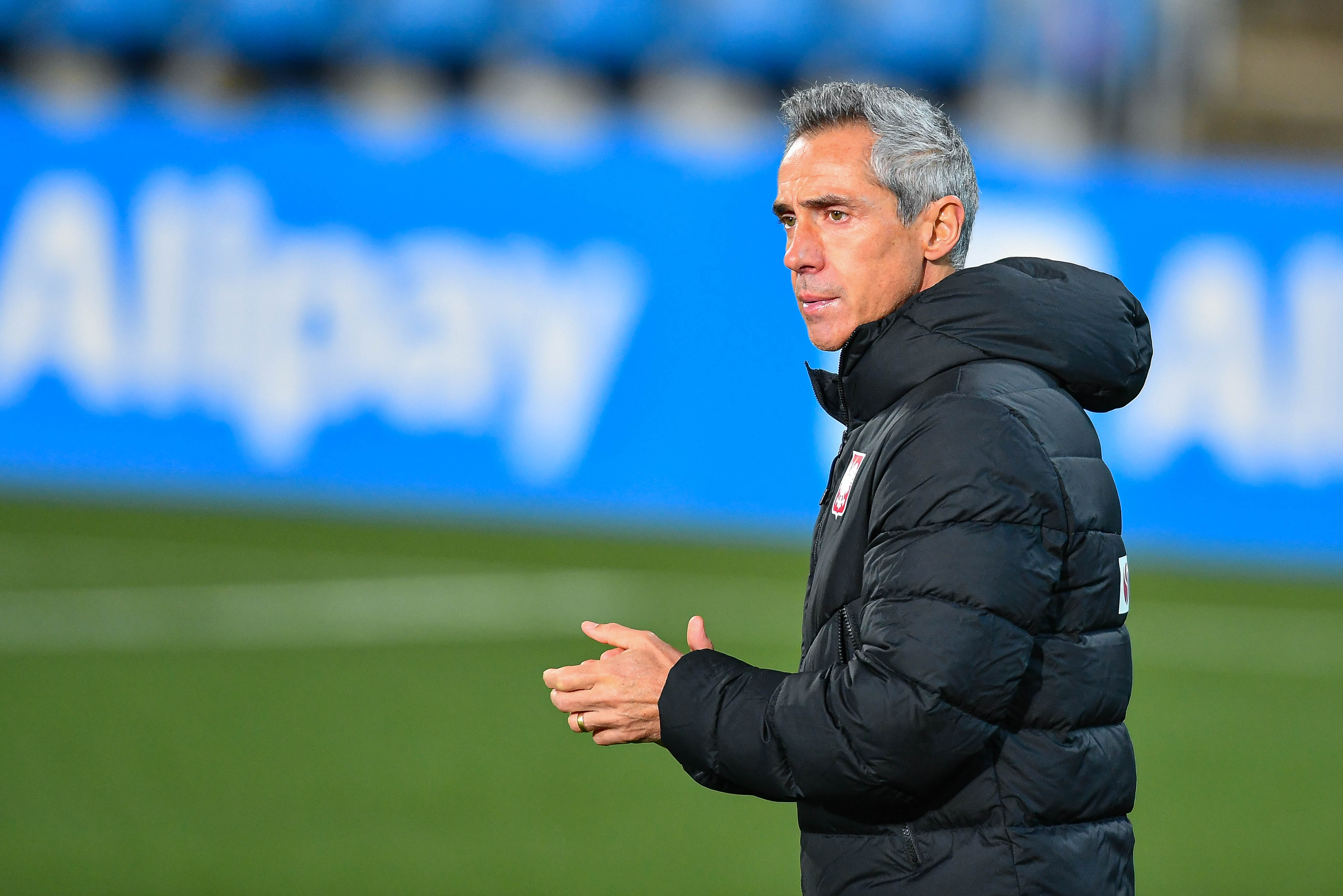 Paulo Sousa opuści reprezentację Polski przed barażami? Jest oferta z kolejnego klubu. Decyzja do końca roku