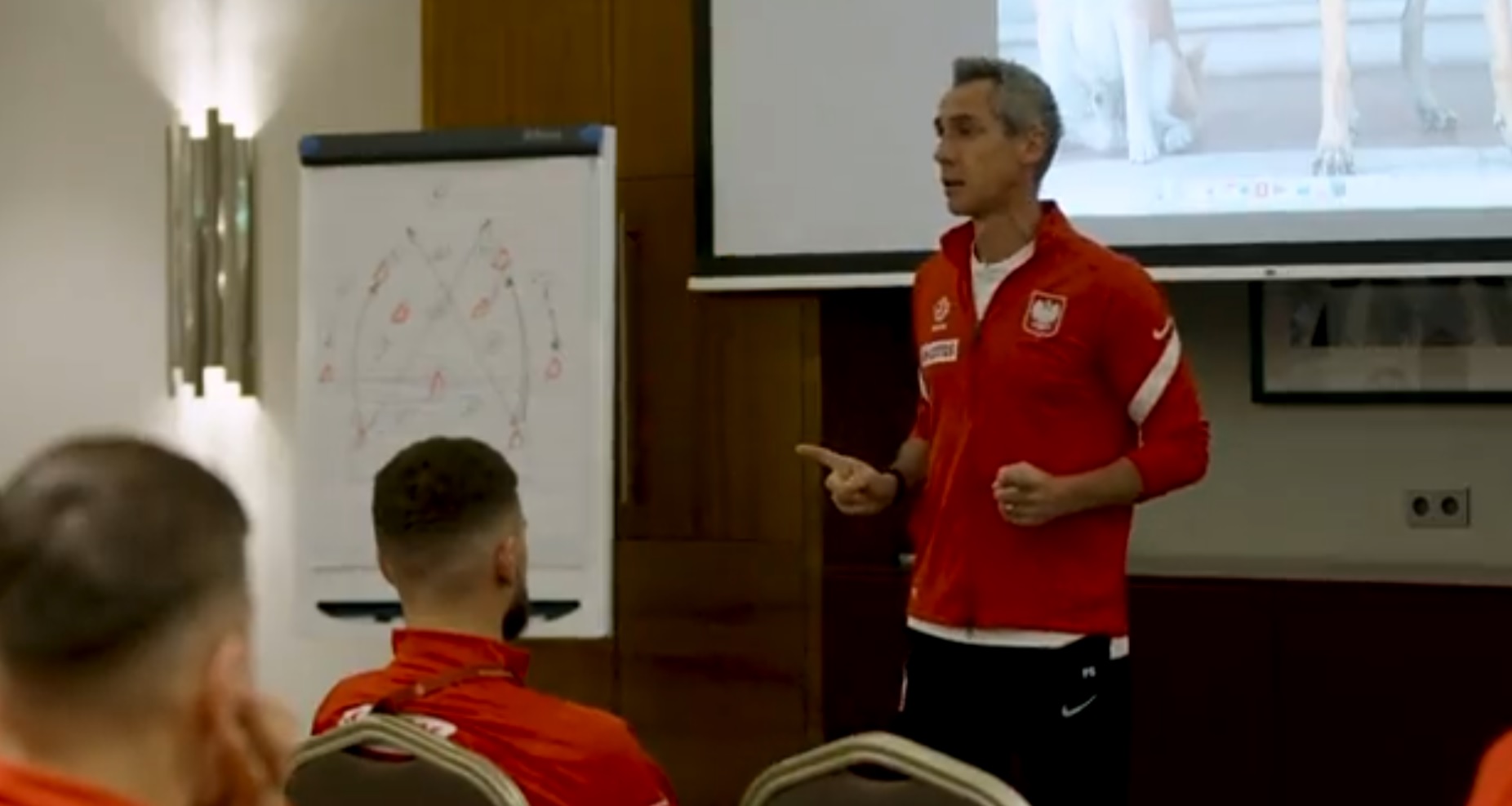 Paulo Sousa zlekceważył Węgrów? Opublikowano fragment przedmeczowej oprawy [WIDEO]