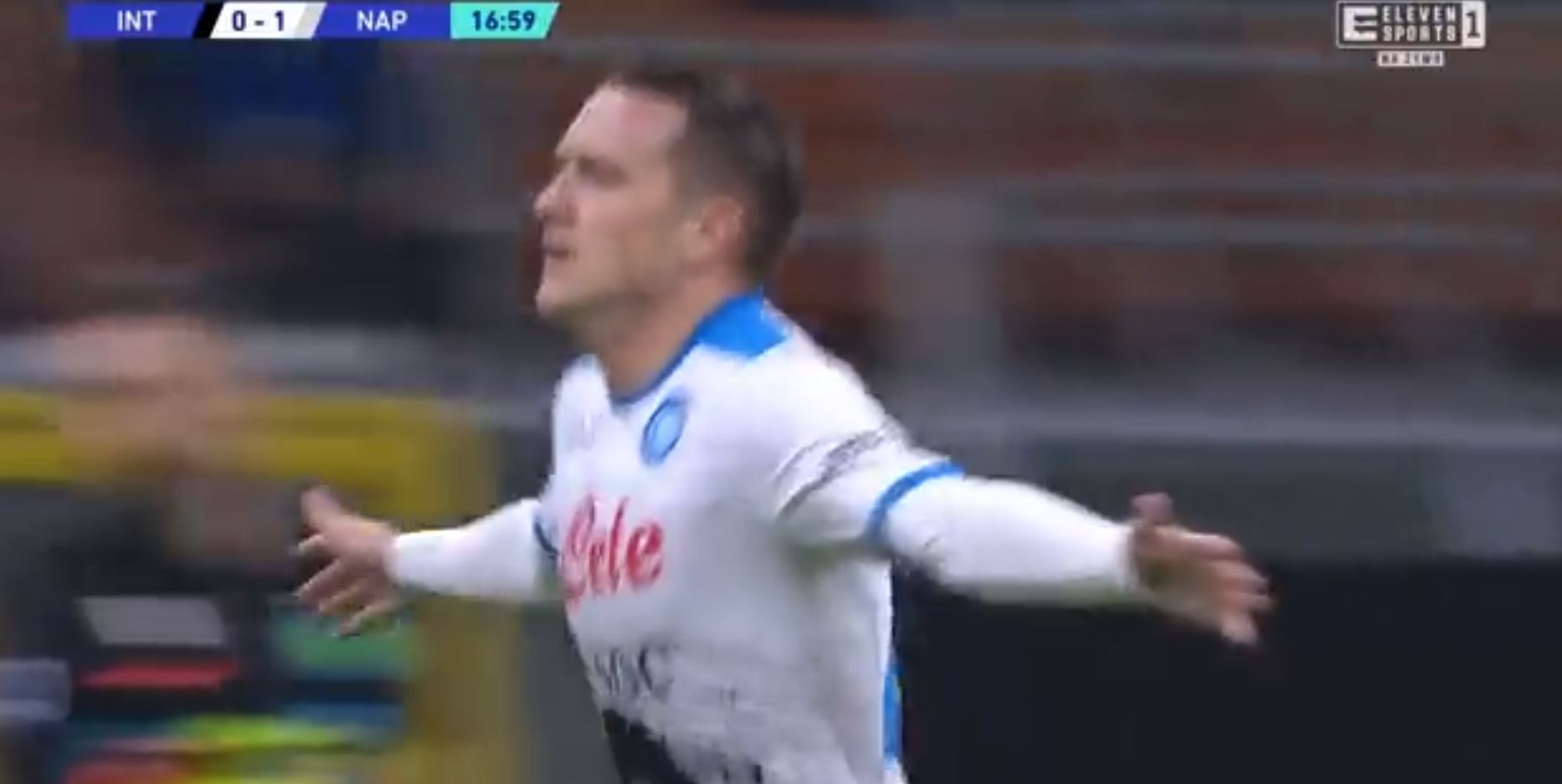 Piękny gol Piotra Zielińskiego w hicie Serie A! Polak przymierzył w meczu z Interem [WIDEO]