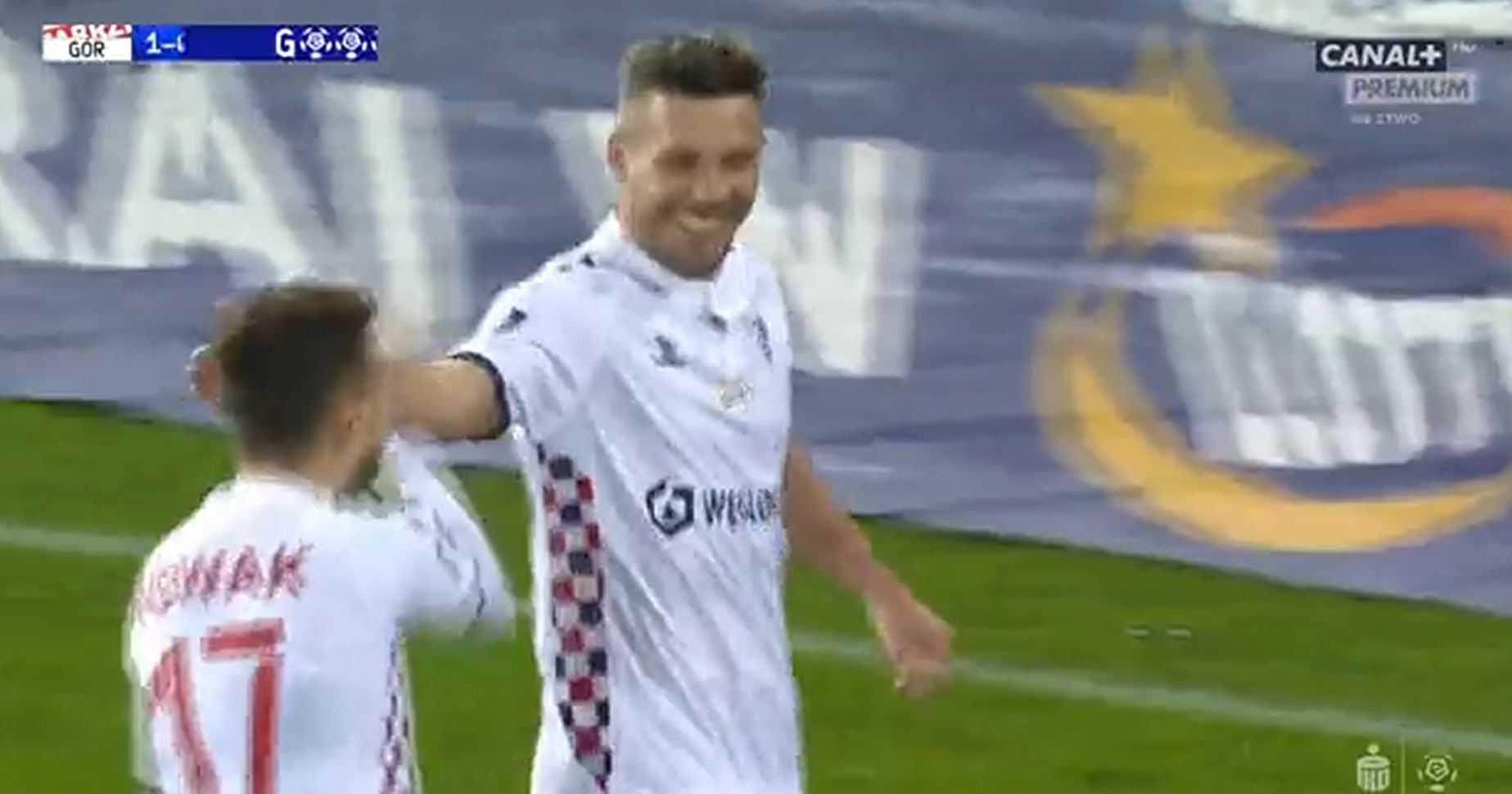 Lukas Podolski z pierwszym golem w PKO Ekstraklasie! Piłkarz Górnika przełamał się z Legią Warszawa [WIDEO]