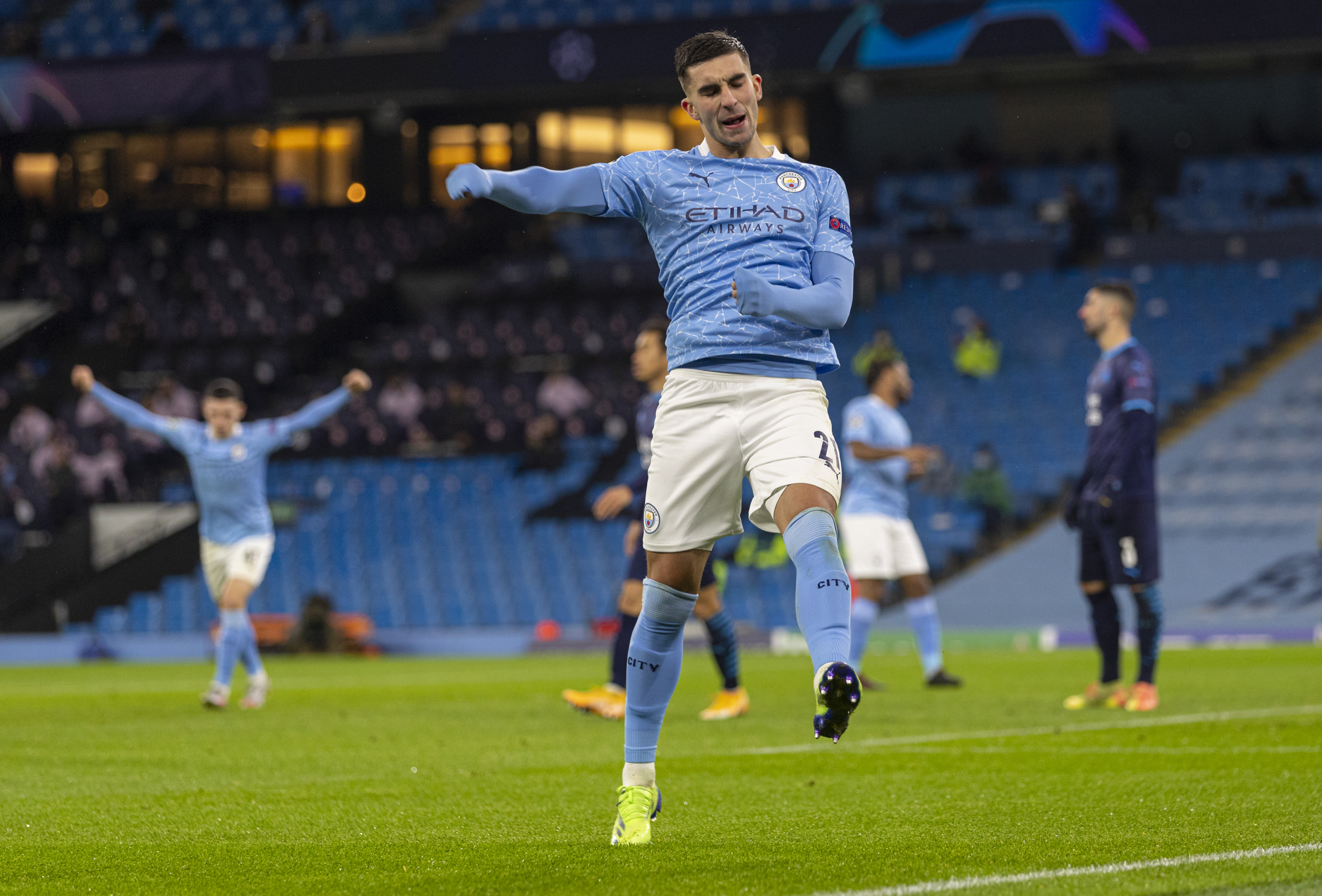 Media: FC Barcelona złożyła ofertę Manchesterowi City. Ujawniono szczegóły propozycji i żądania Anglików