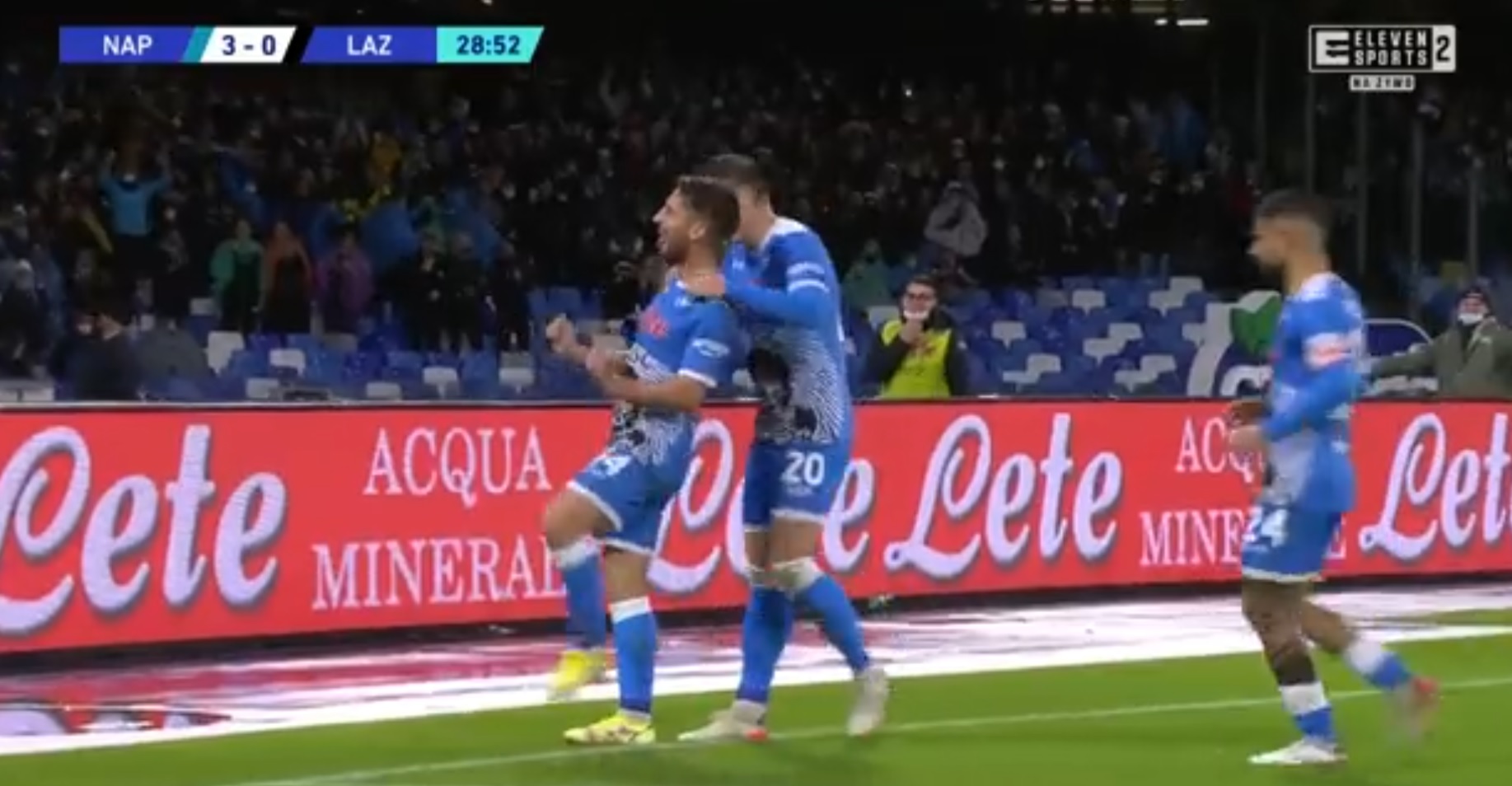 Koncert Driesa Mertensa, bramka Piotra Zielińskiego. Napoli nie dało szans Lazio i ucieka rywalom [WIDEO]