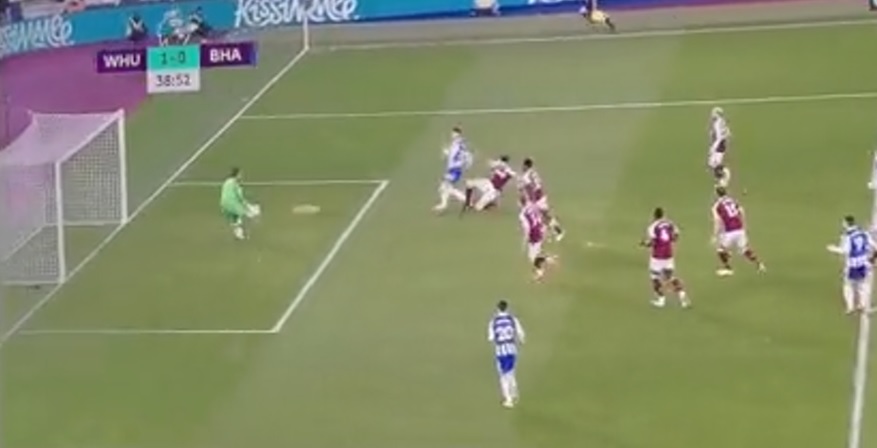 Łukasz Fabiański zatrzymał Jakuba Modera! Kapitalna interwencja po strzale pomocnika Brighton [WIDEO]