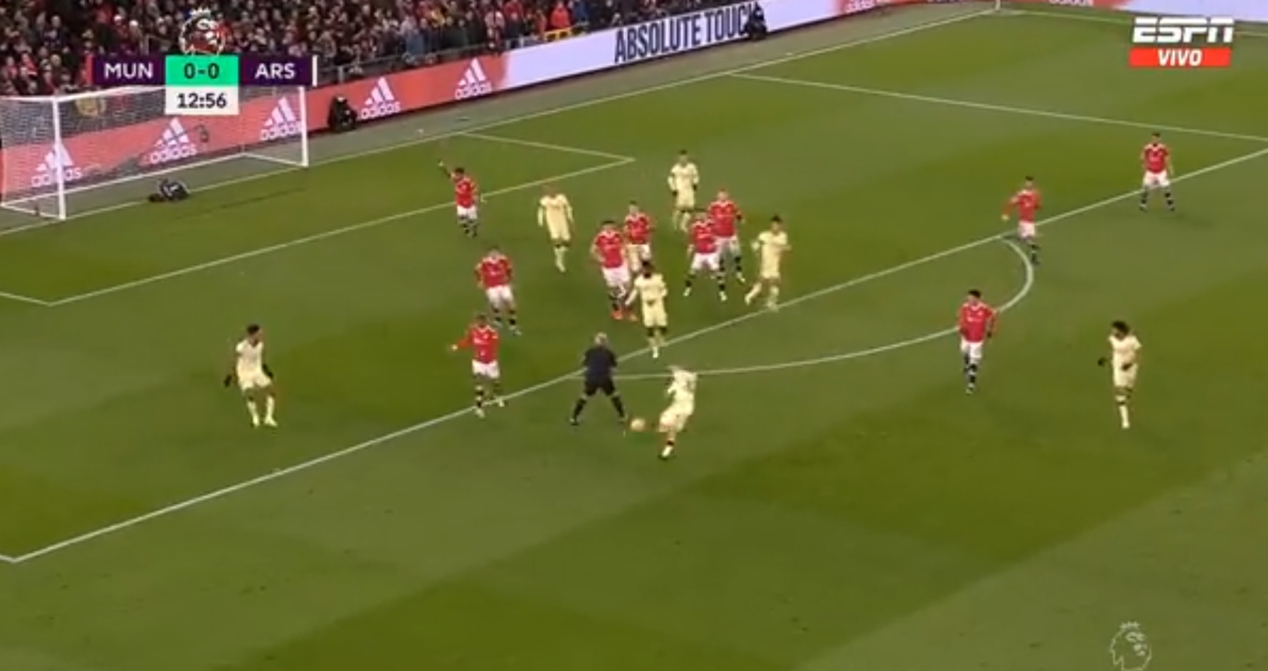 Kuriozalna bramka w hicie Premier League! David de Gea powalony przez kolegę z drużyny [WIDEO]