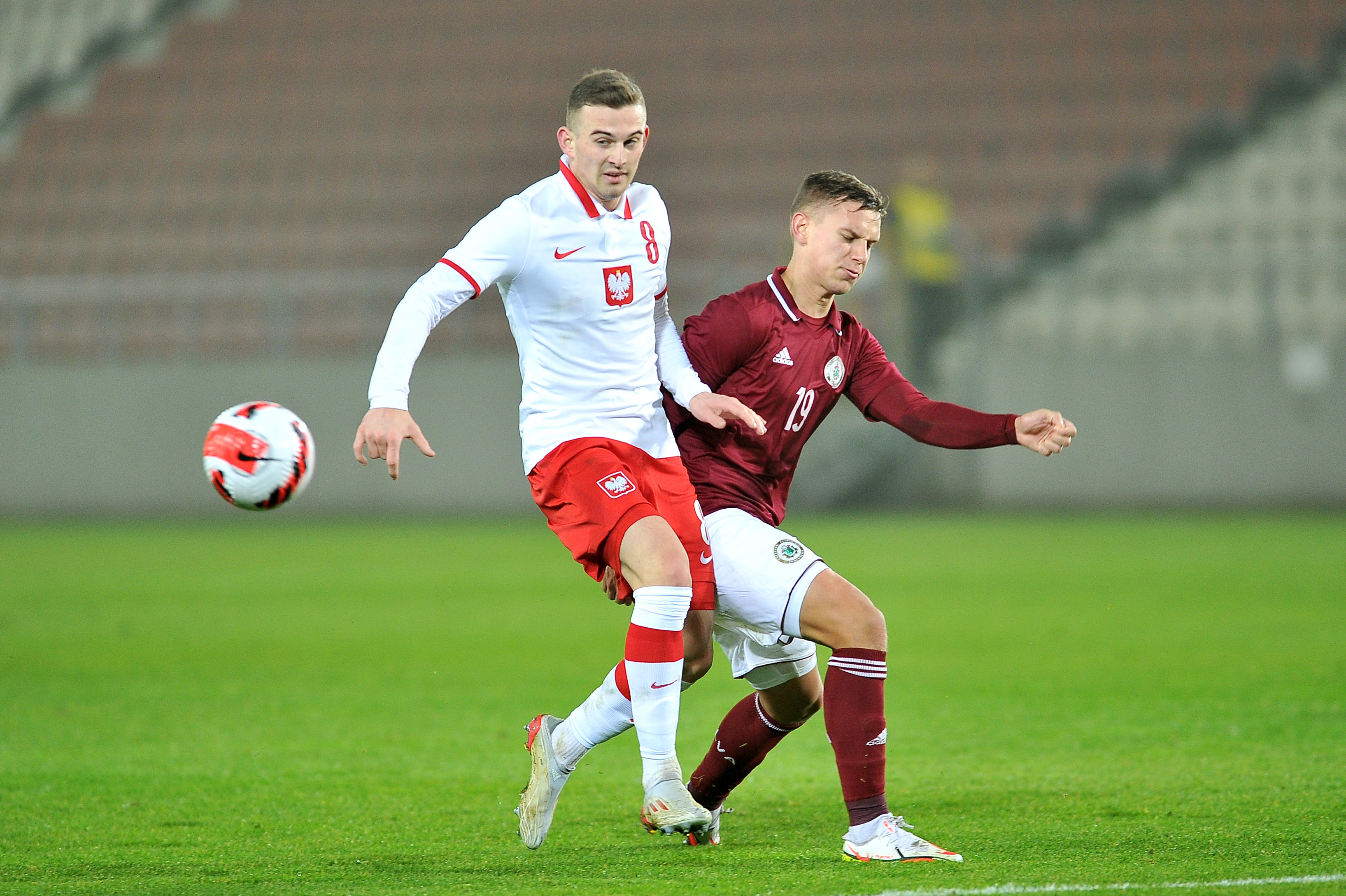 Media: Kacper Kozłowski trafi do Premier League! Może zmienić klub już w styczniu