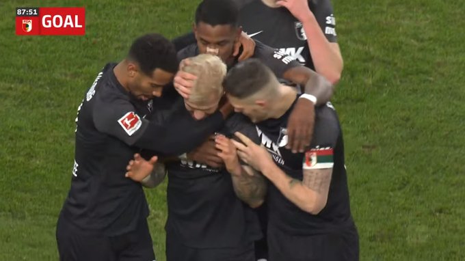 Spektakularny gol z dystansu w Bundeslidze. "Przyfanzolił" [WIDEO]