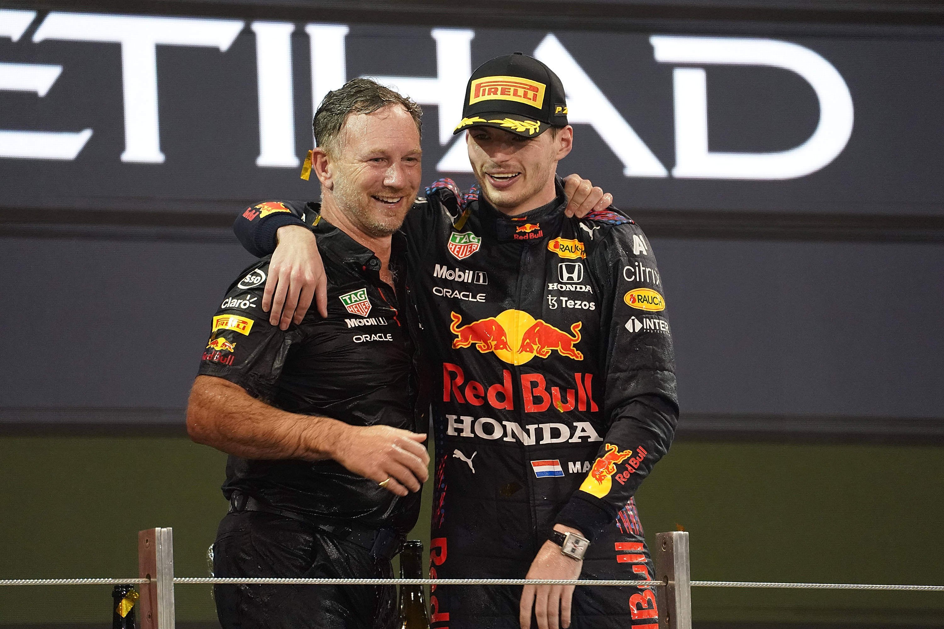 Max Verstappen oficjalnie nowym mistrzem świata. Oba protesty Mercedesa zostały odrzucone