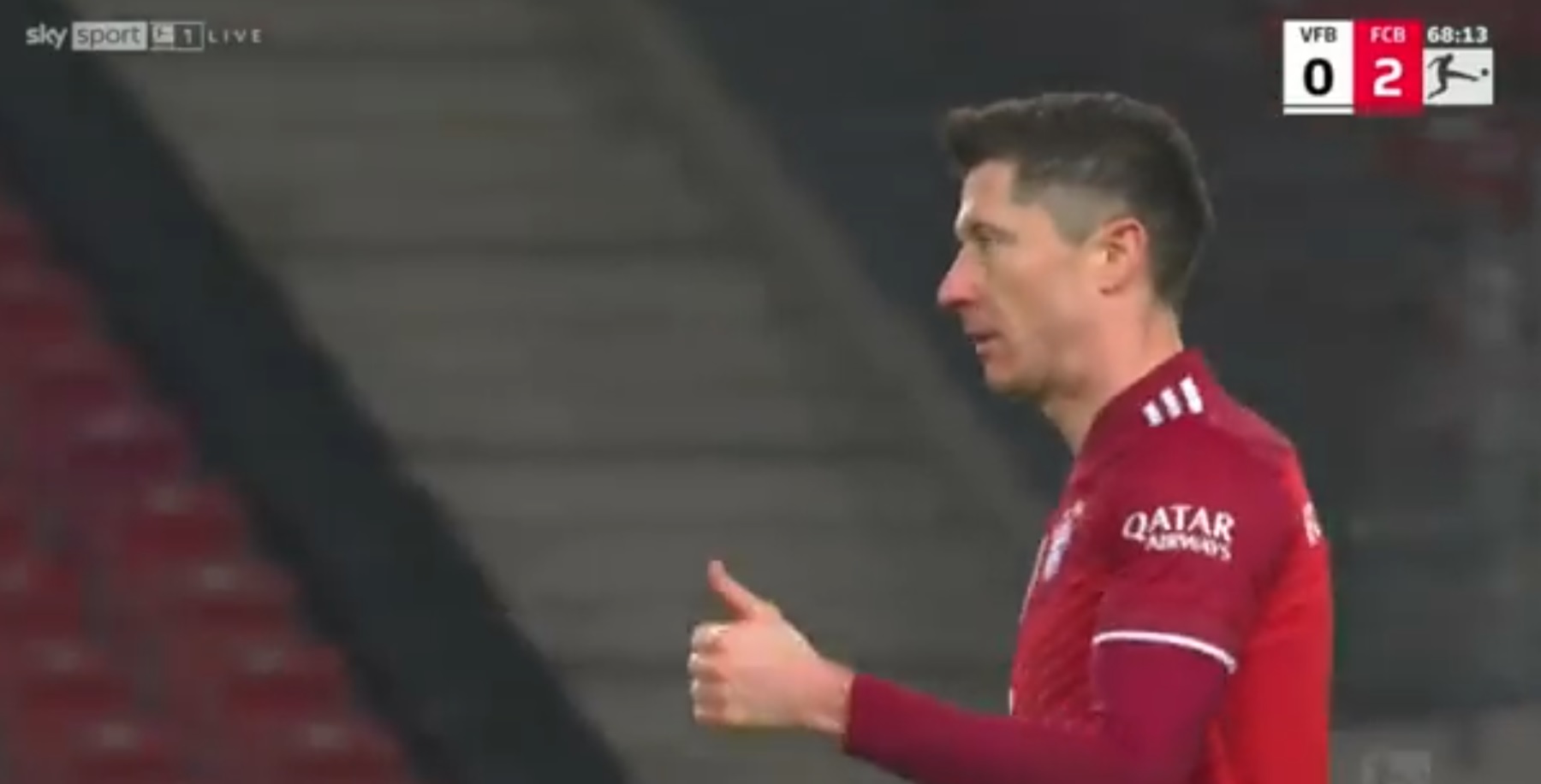 Dublet Roberta Lewandowskiego z VfB Stuttgart. Wyrównał kolejny legendarny rekord Gerda Muellera [WIDEO]