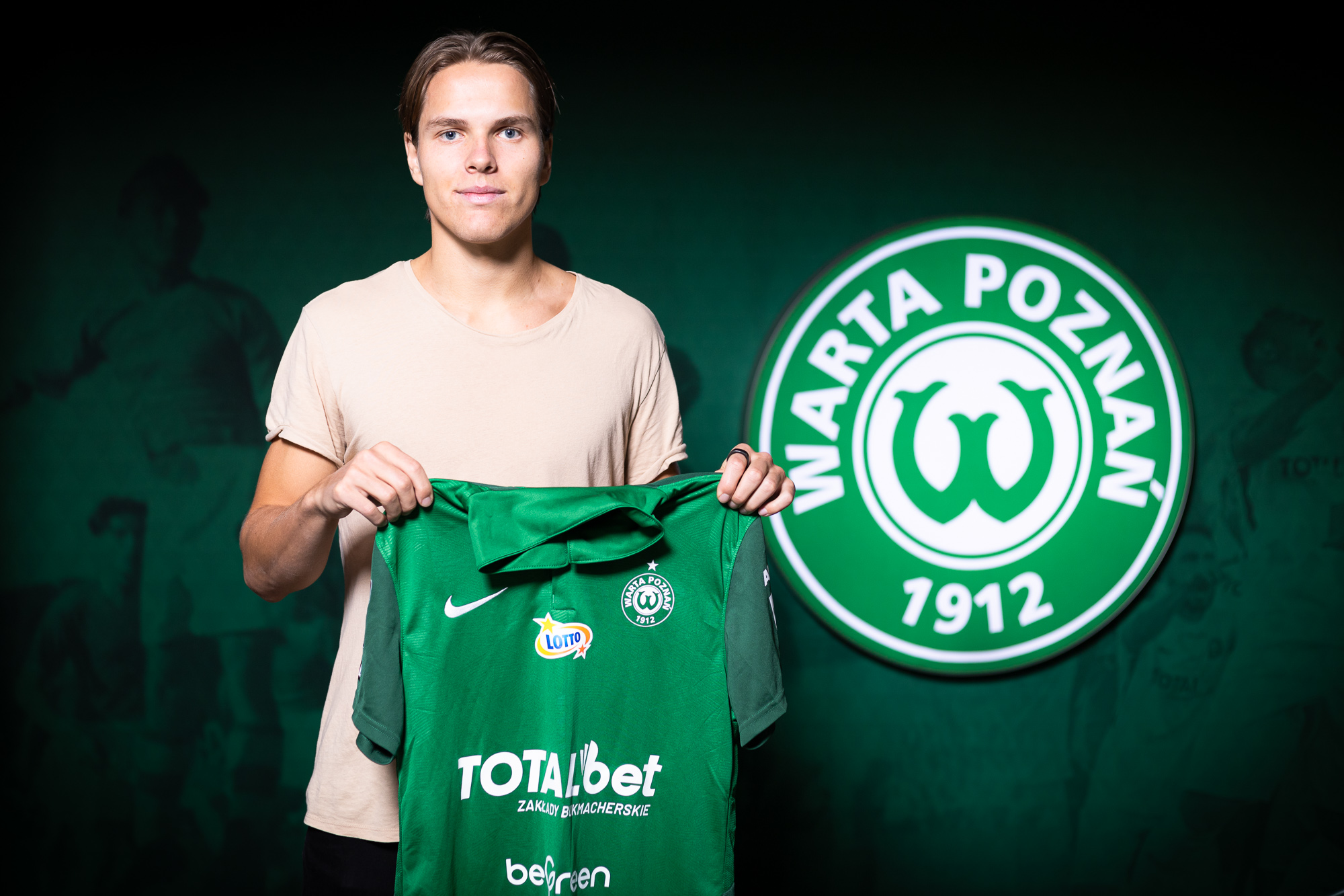 Warta Poznań się zbroi. Pierwszy zimowy transfer "Zielonych"