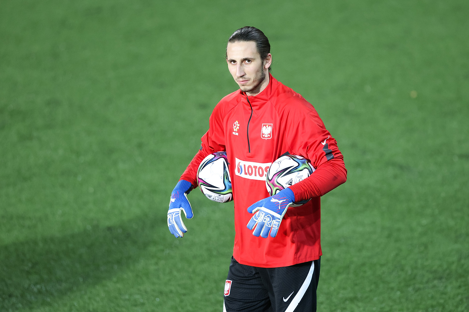 Kamil Grabara bohaterem głośnego transferu? Polak na celowniku klubów z Bundesligi [NASZ NEWS]