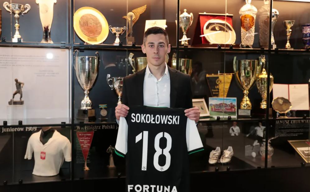 Legia Warszawa ogłosiła pierwszy zimowy transfer! Wychowanek klubu po latach wraca na Łazienkowską