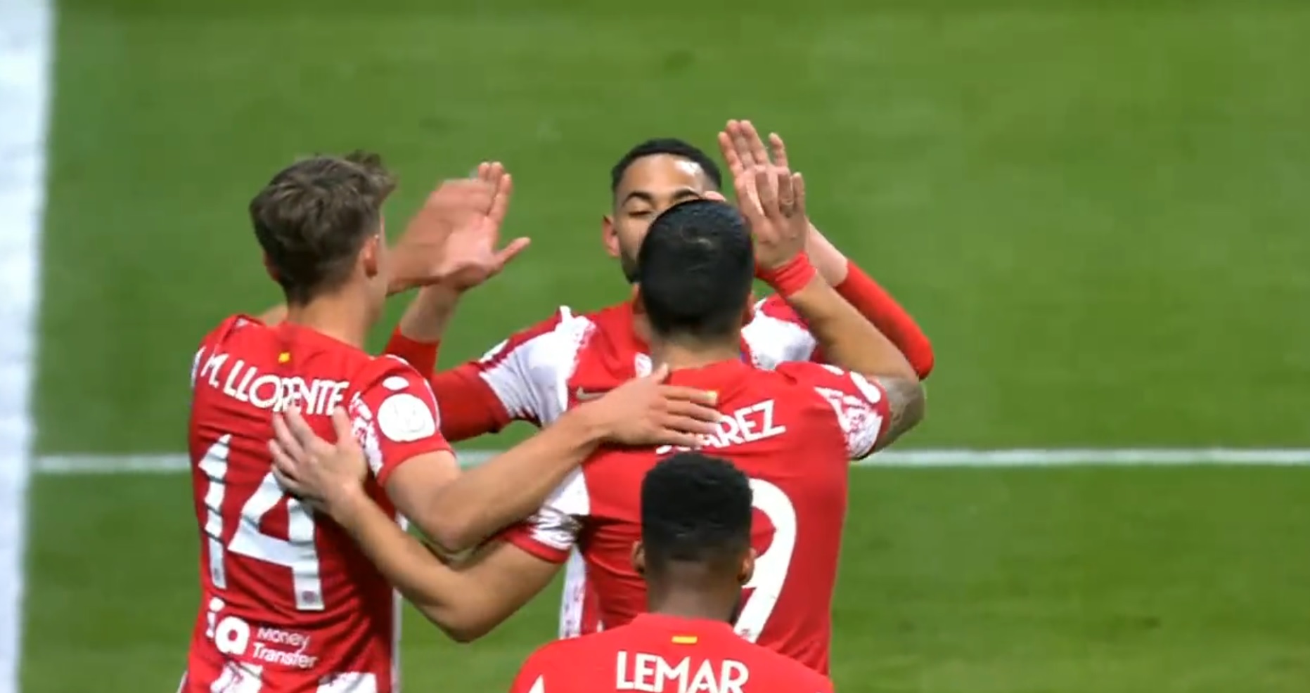 Pewny awans Atletico Madryt w Pucharze Króla. Jubileuszowy gol Suareza, kontuzja Griezmanna [WIDEO]