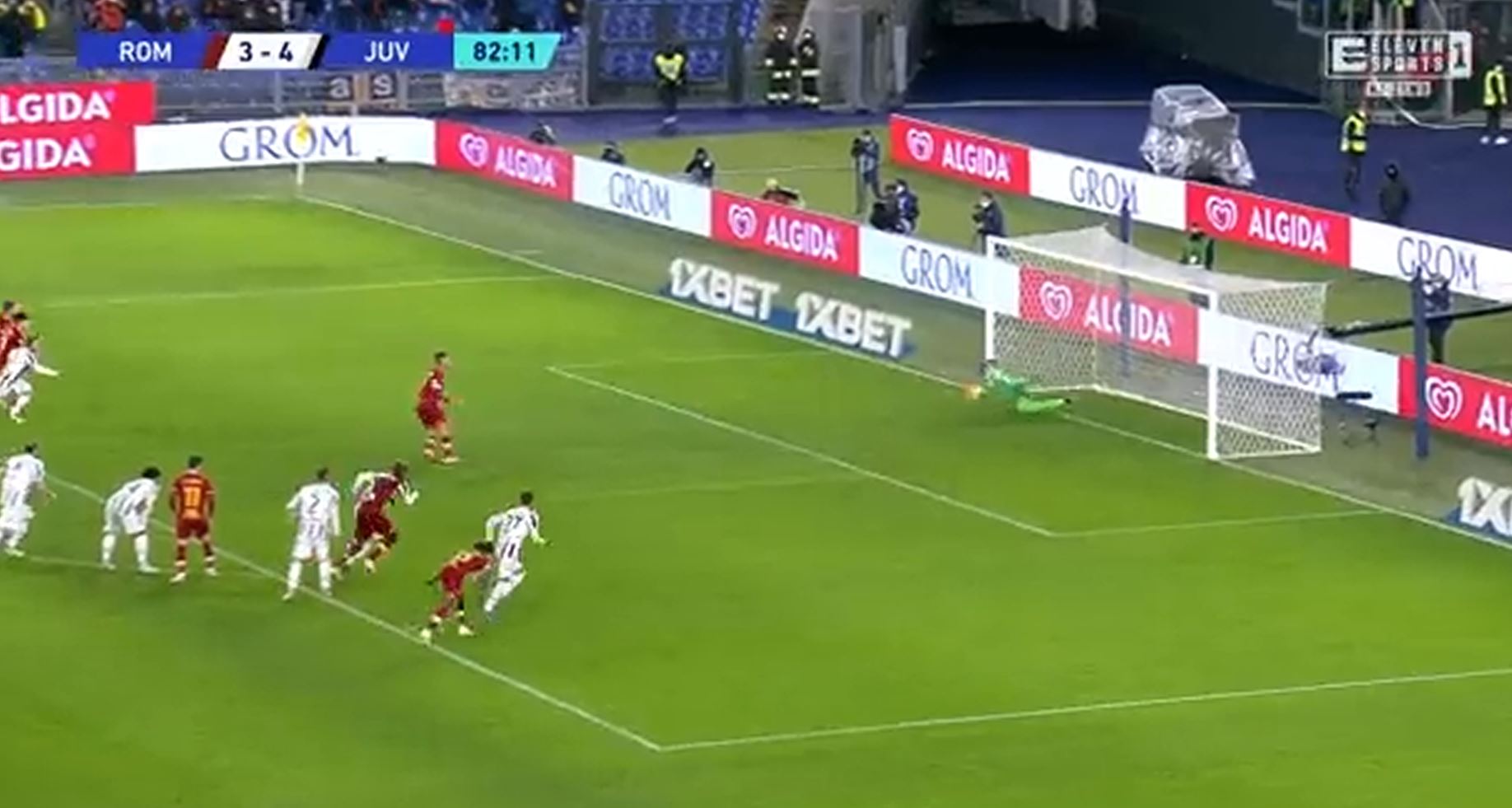 Wojciech Szczęsny bohaterem niewiarygodnego meczu! Obroniony karny, siedem goli i wielki zwrot akcji [WIDEO]