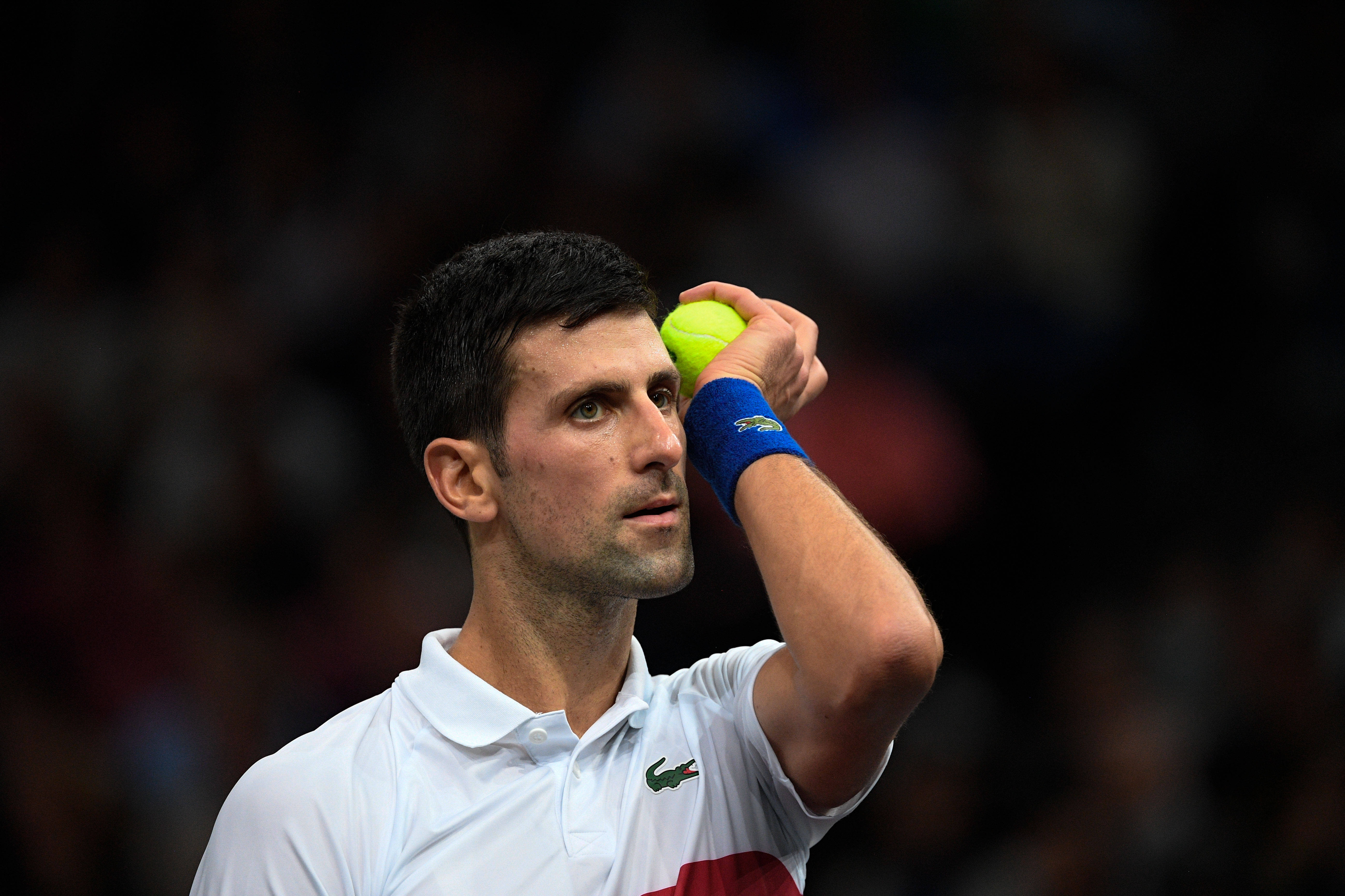 Djoković rozgromił rywala w pierwszej rundzie Australian Open. Trzeci set był popisem Serba [WIDEO]