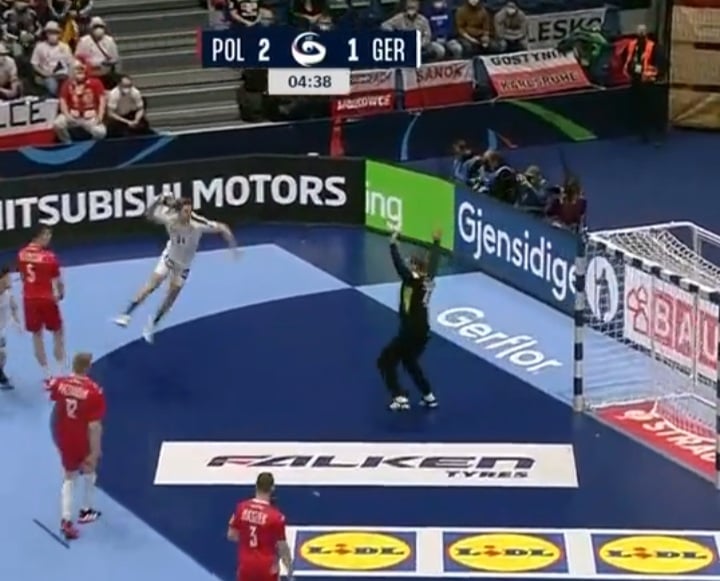 Popis polskiego bramkarza na mistrzostwach Europy! W jednej akcji dwukrotnie zatrzymał Niemców [WIDEO]