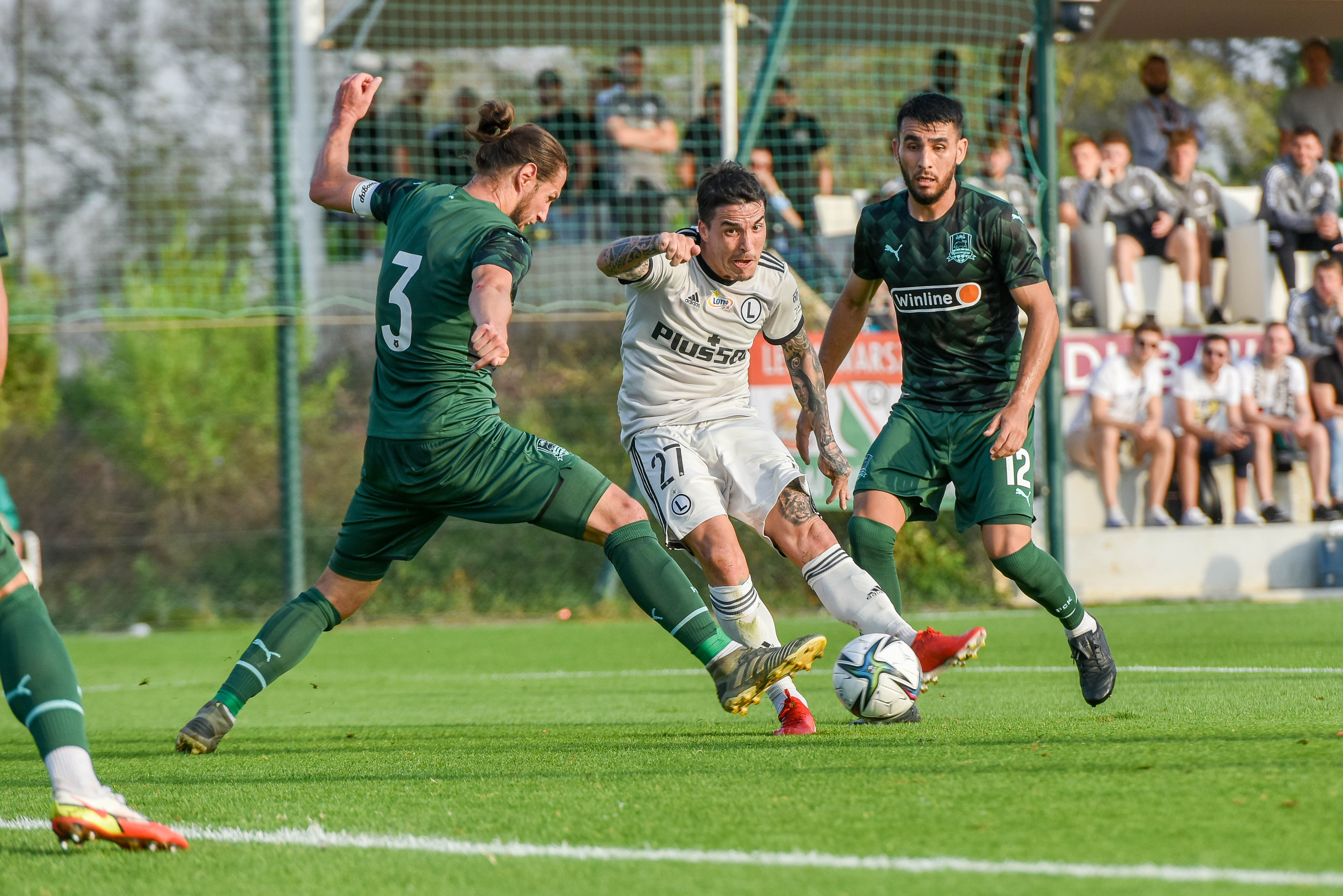 Legia Warszawa lepsza od klubu Grzegorza Krychowiaka. Drugi zwycięski sparing mistrzów Polski