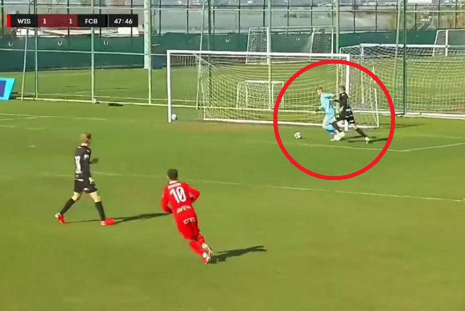 Wisła Kraków straciła kuriozalnego gola w sparingu. Doświadczony bramkarz zawiódł na całej linii [WIDEO]