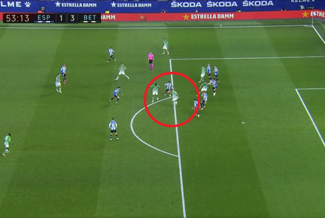 Asysta roku w La Liga? Cudowne podanie Sergio Canalesa w kolejnym wygranym meczu Betisu [WIDEO]