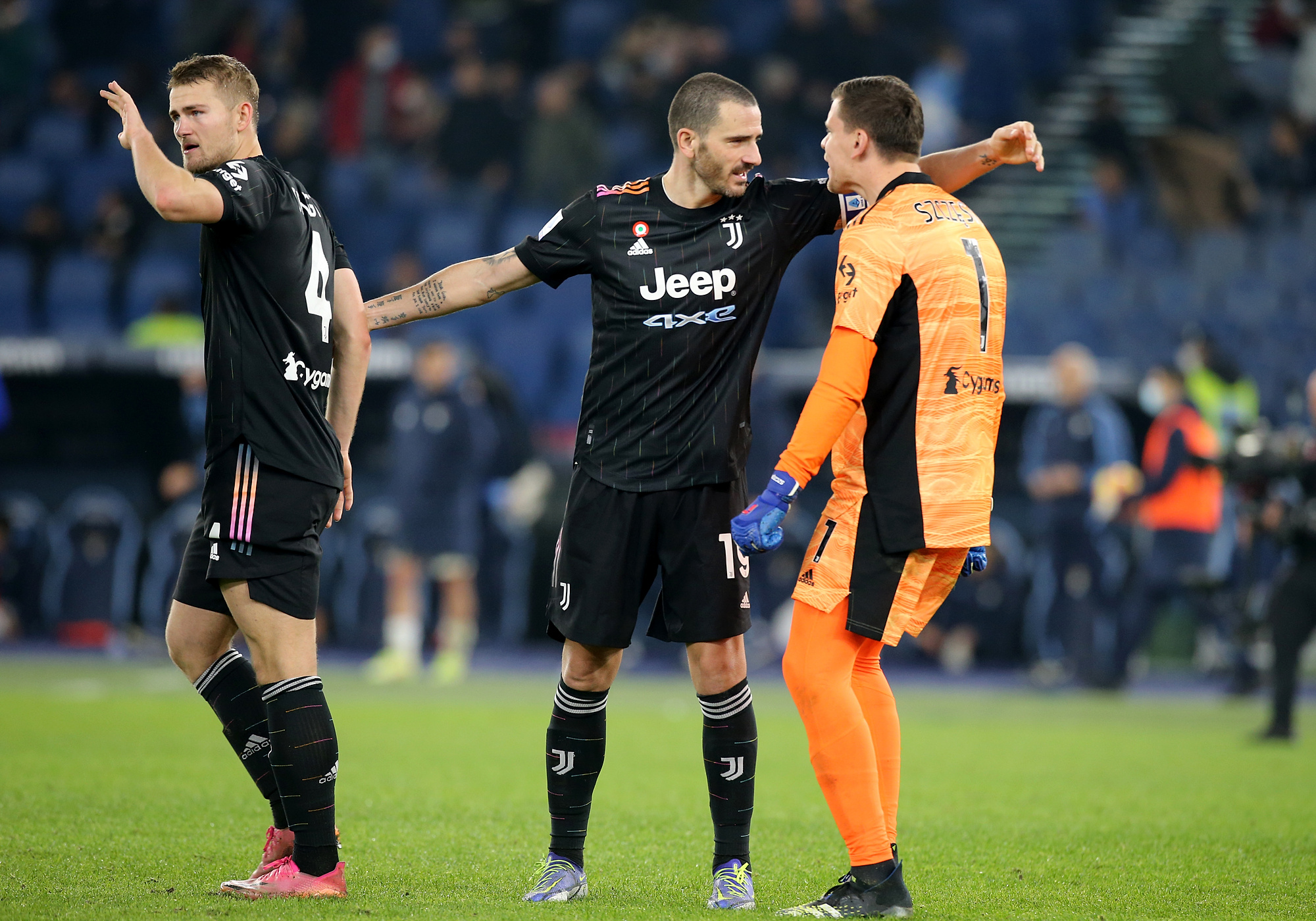 Piłkarz Juventusu krytykuje Matthijsa de Ligta. "To nie były miłe komentarze. Powinien mieć szacunek"
