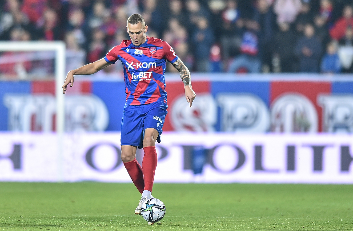Górnik Zabrze ma nowego napastnika. Podpisał trzyletni kontrakt