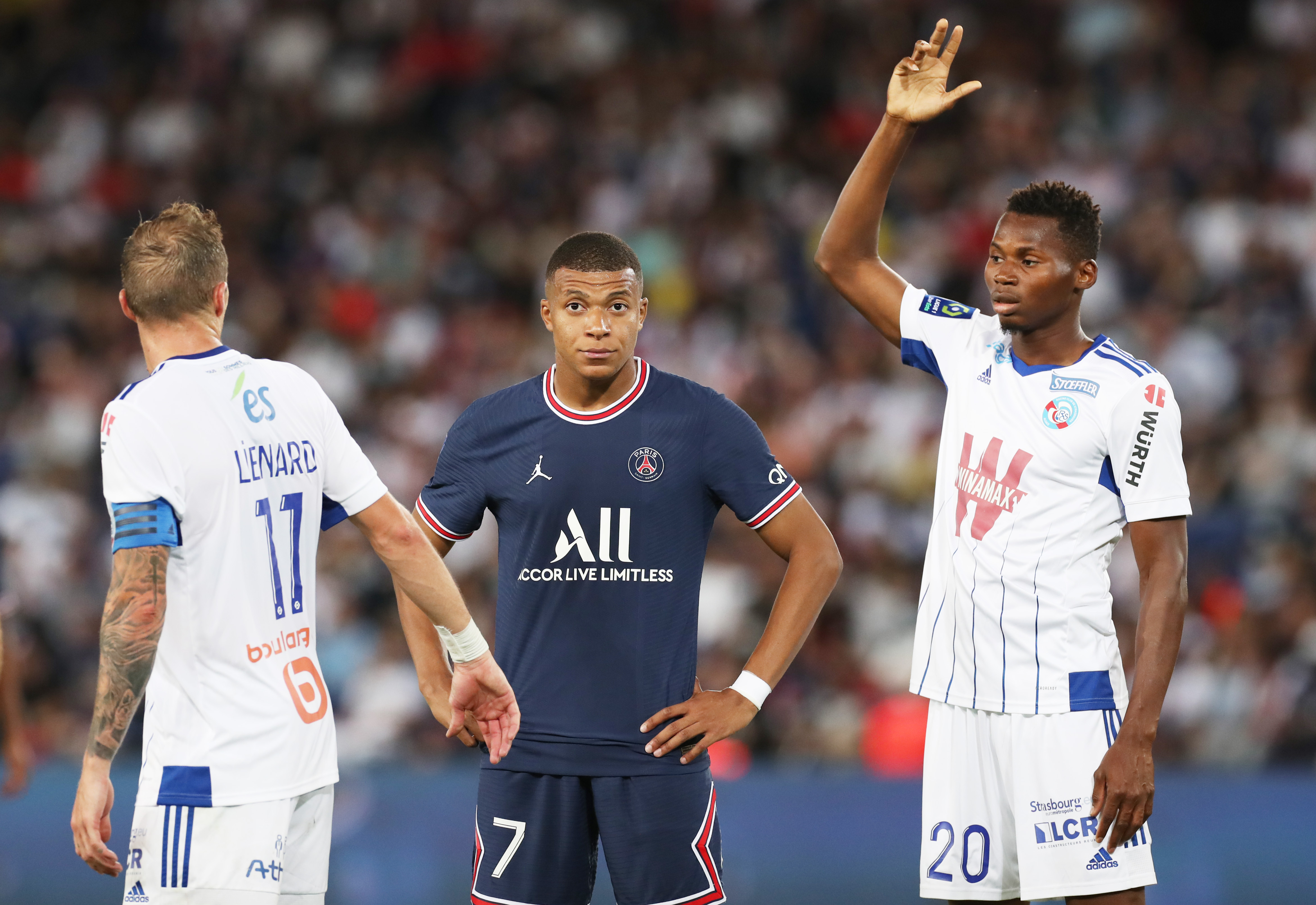 Władze PSG rozważają przyszłość Kyliana Mbappe. Jego następcą może być gwiazda Bundesligi