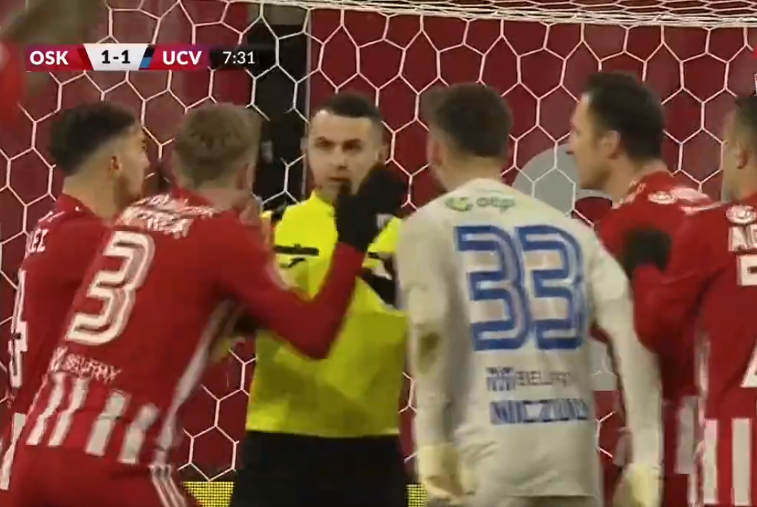 "Najbardziej skandaliczny gol roku". Niewiarygodne sceny w Rumunii [WIDEO]