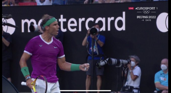 Rafael Nadal dokonał niemożliwego! Zapisał się w historii, spektakularny triumf w Australian Open [WIDEO]