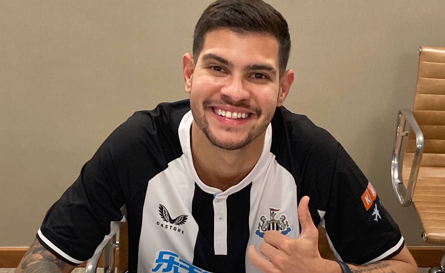 Newcastle United potwierdziło głośny transfer! Sroki zapłacą sporą sumę, ujawniono szczegóły transakcji