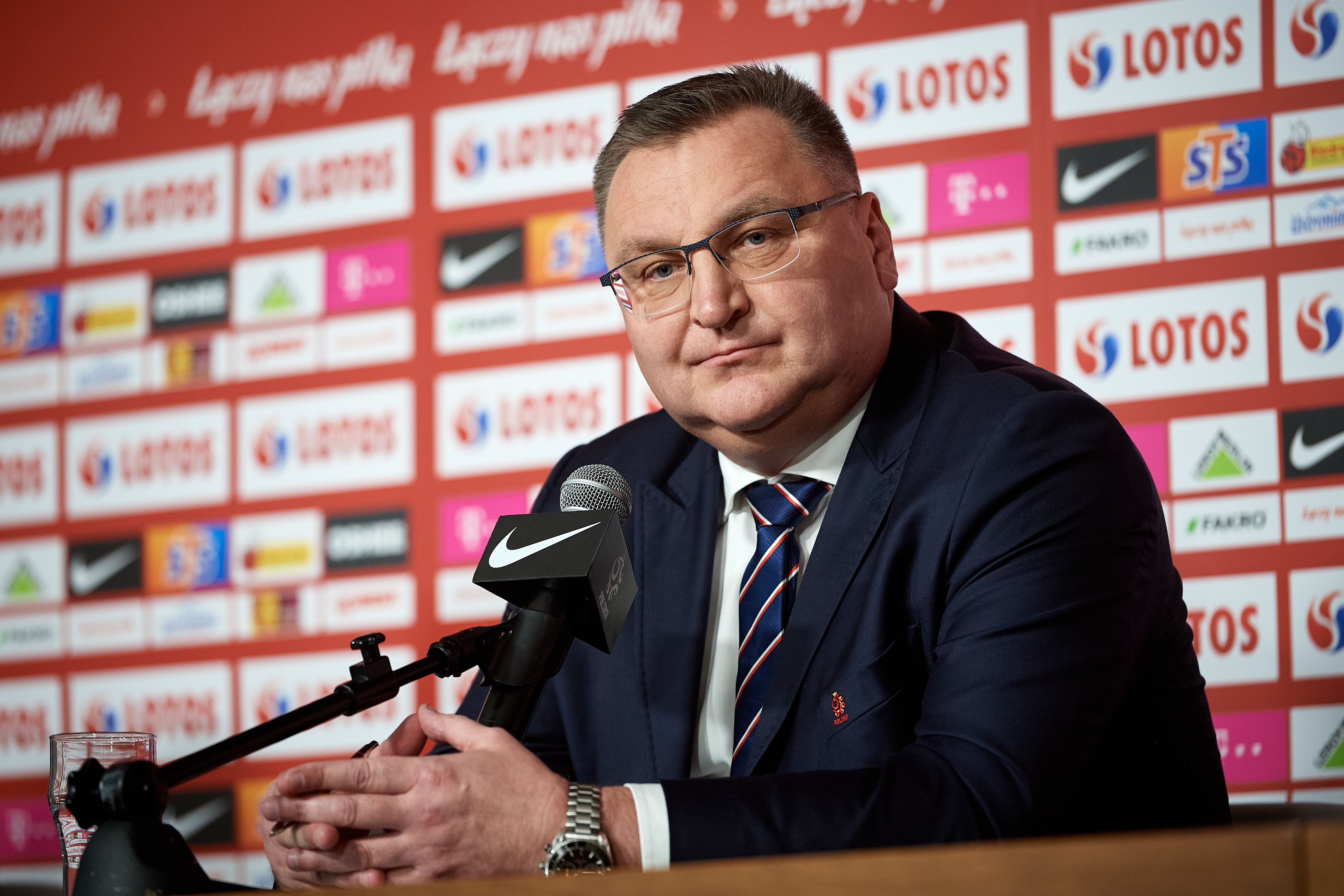 Jego brak jest zastanawiający, ale logiczny. Sygnał od Michniewicza. "Czy on w ogóle będzie potrzebny kadrze?"