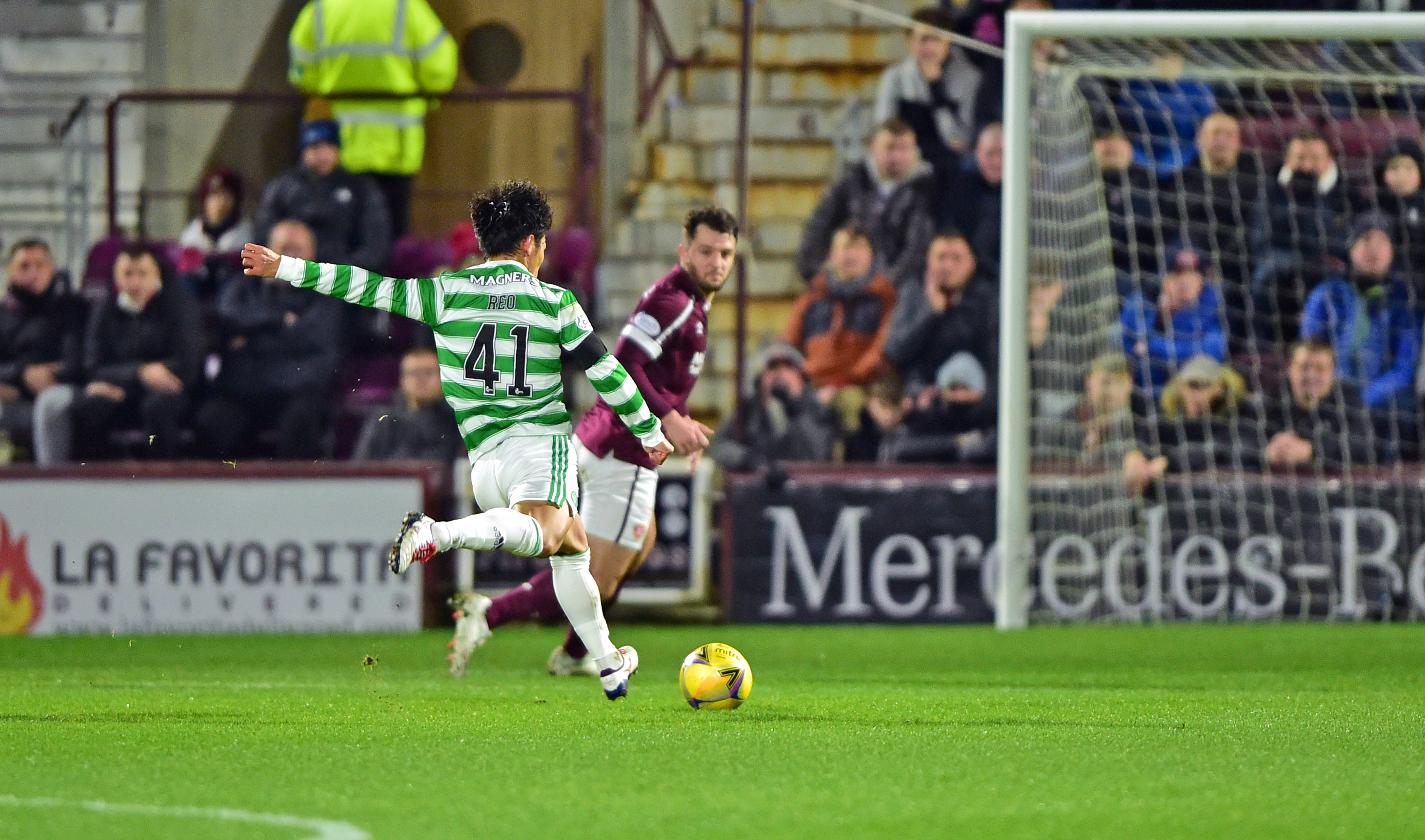 Celtic jest dziś japoński. "Nowy Nakamura" bohaterem trybun. Dał wyczekiwane zwycięstwo w Old Firm Derby