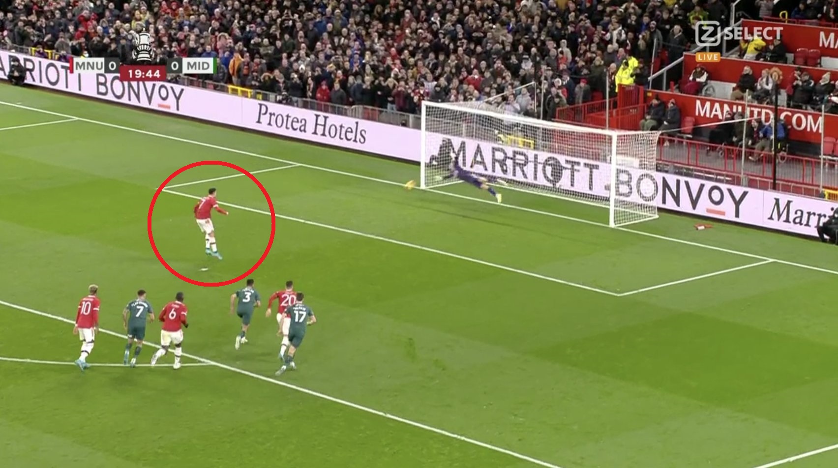 Cristiano Ronaldo zmarnował rzut karny! Fatalny strzał Portugalczyka [WIDEO]