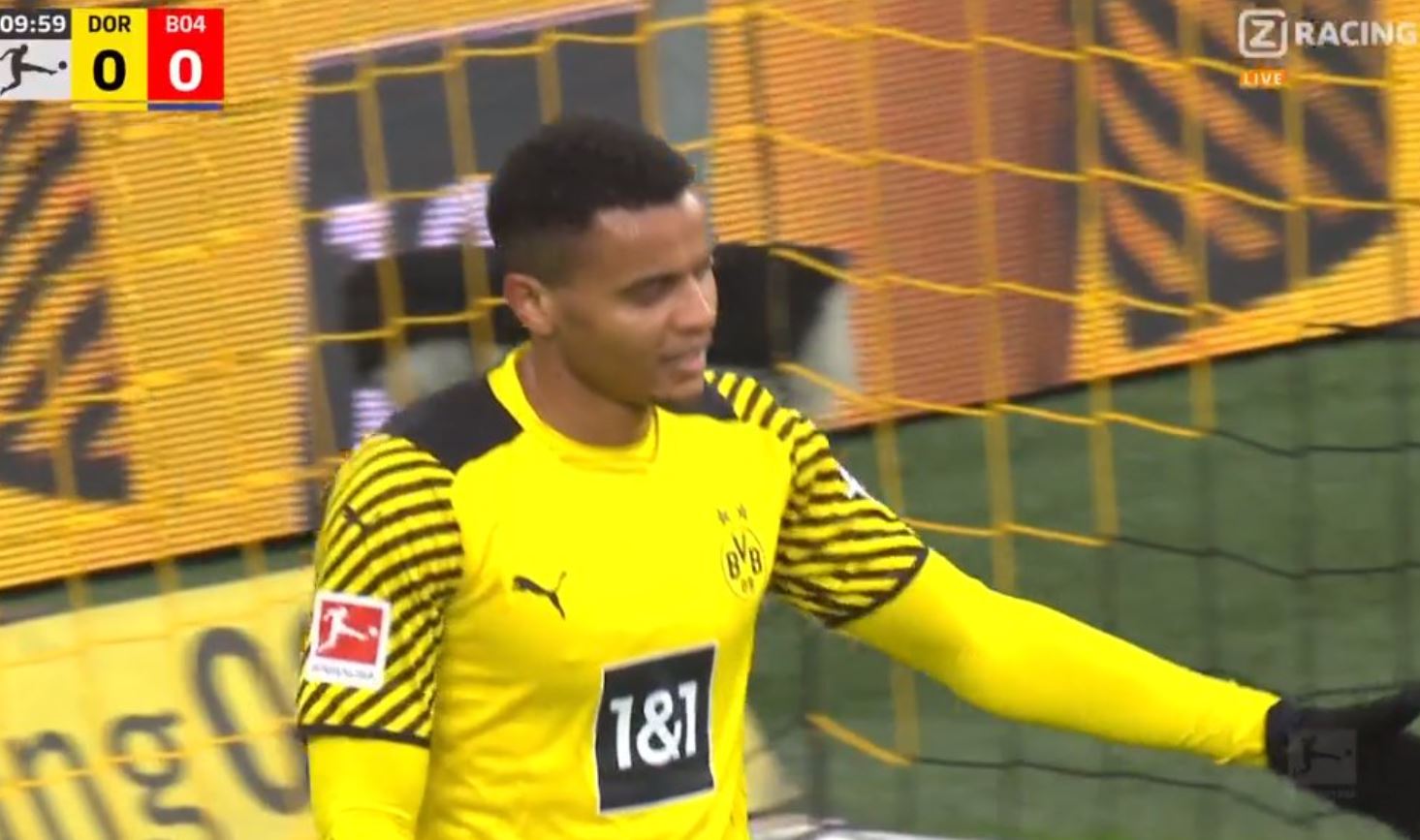 Borussia Dortmund rozbita na własnym boisku. Komedia pomyłek w obronie wicelidera Bundesligi