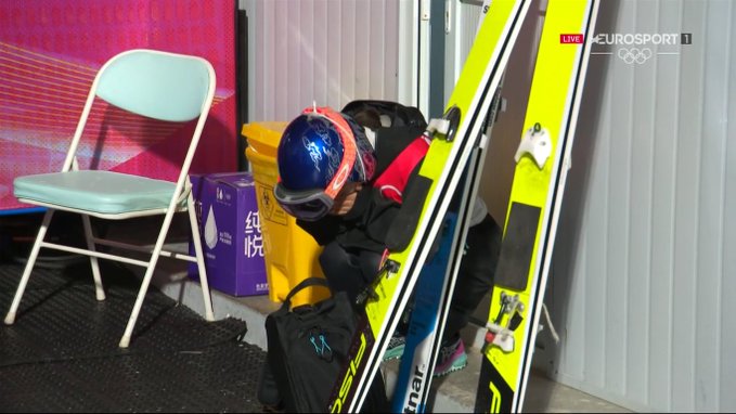 Zamieszanie po kontrowersyjnym konkursie skoków na igrzyskach. Łzy Sary Takanashi. "Brak mi słów"