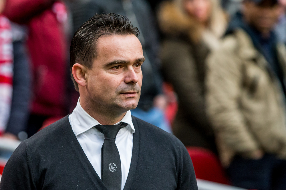 "Brudny wujek" Overmars nie pierwszym problemem Ajaksu. "W klubie nie działo się zbyt dobrze"