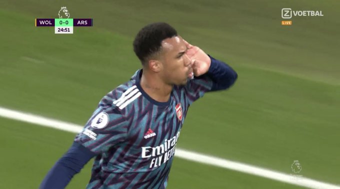 Arsenal wymęczył zwycięstwo z Wolverhampton. "Kanonierzy" przetrwali mimo gry w dziesiątkę [WIDEO]