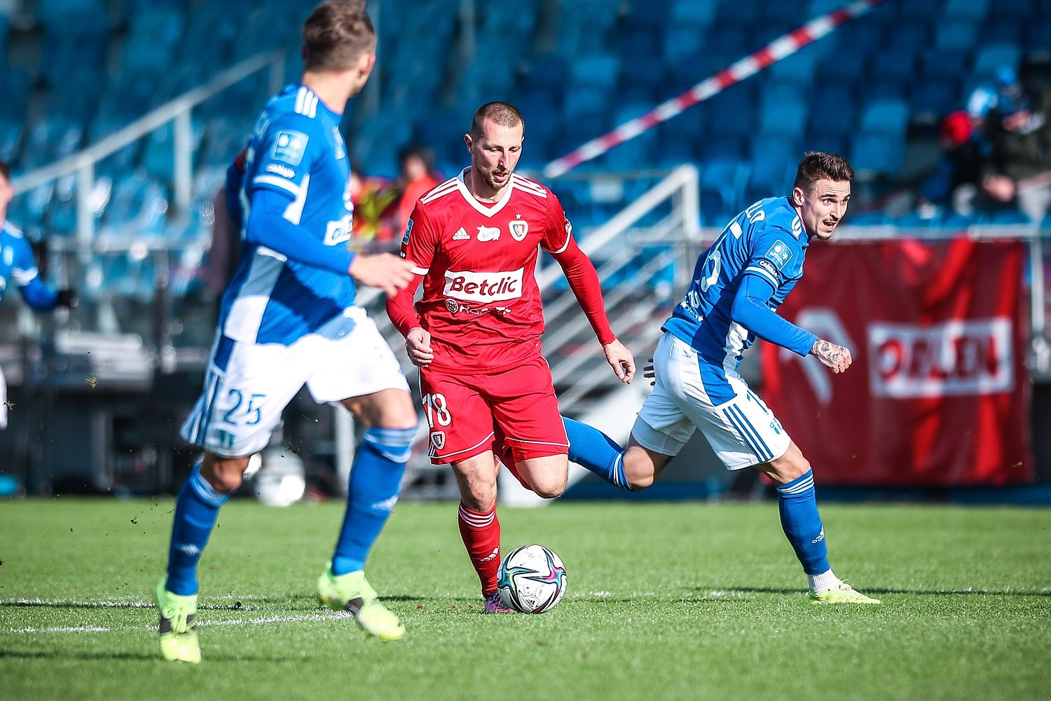 Piast Gliwice - Lech Poznań gdzie oglądać? Stream online i transmisja na żywo w TV [EKSTRAKLASA]