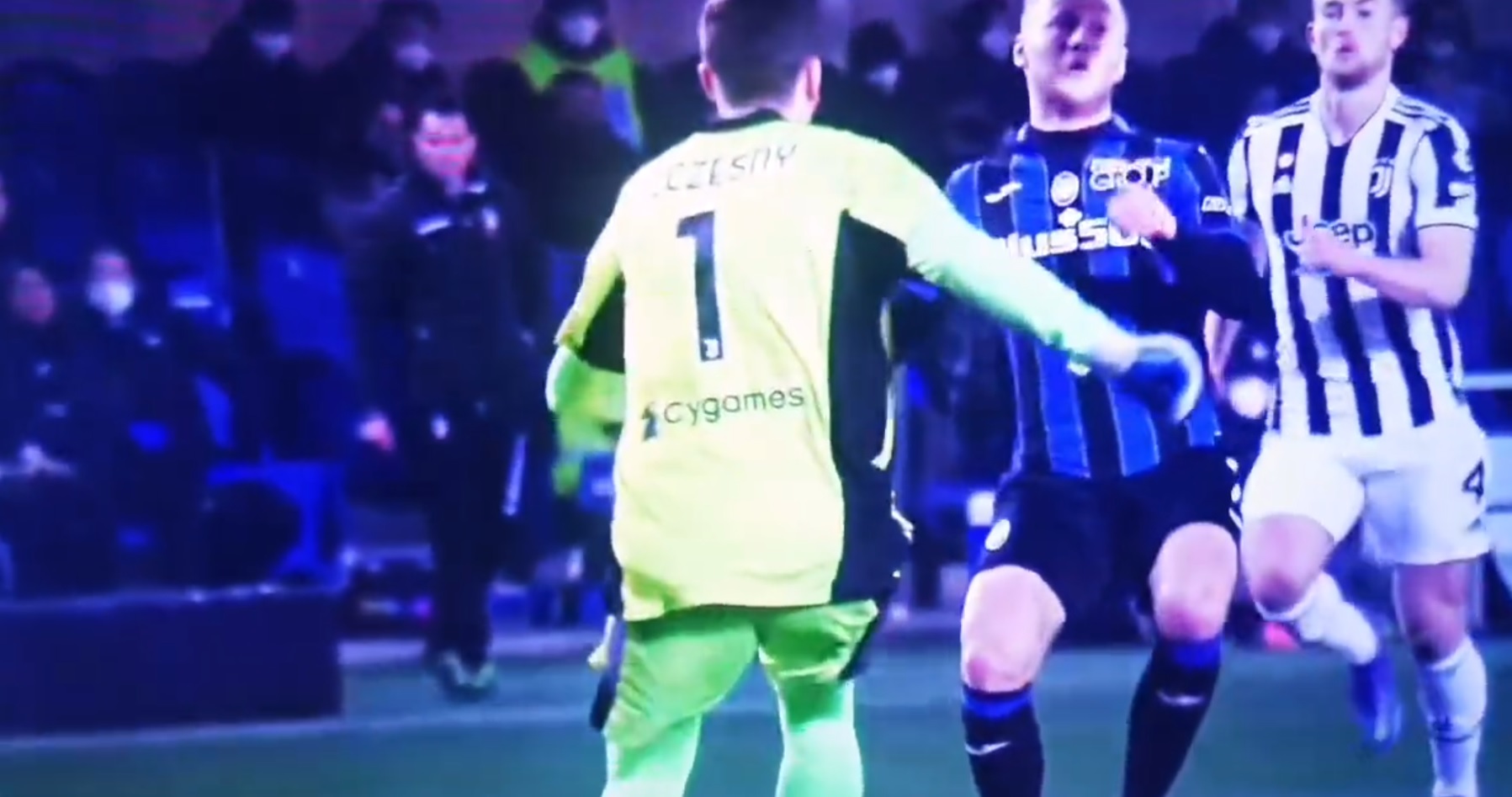 Wielki błąd Wojciecha Szczęsnego w hicie Serie A. "Bezsensowny wybieg. Jak za najgorszych czasów" [WIDEO]