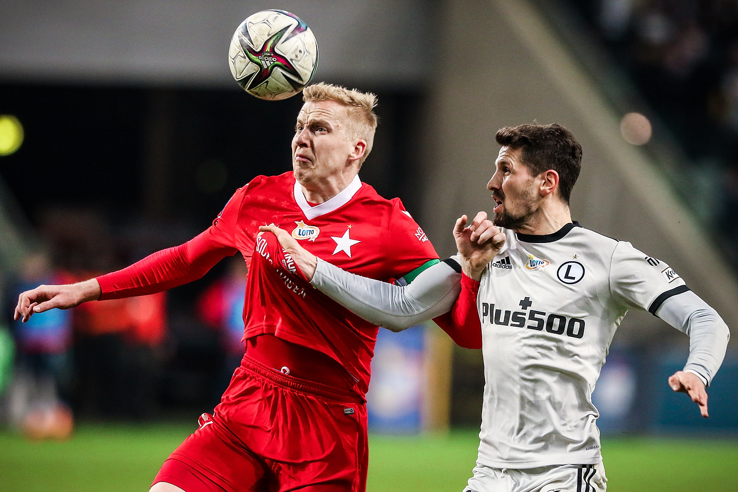 Legia wydarła zwycięstwo w meczu z Wisłą Kraków. Decydujący gol padł w doliczonym czasie! [WIDEO]
